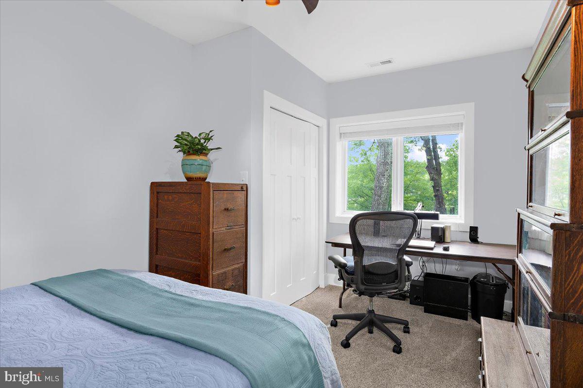 637 RAVINE ROAD