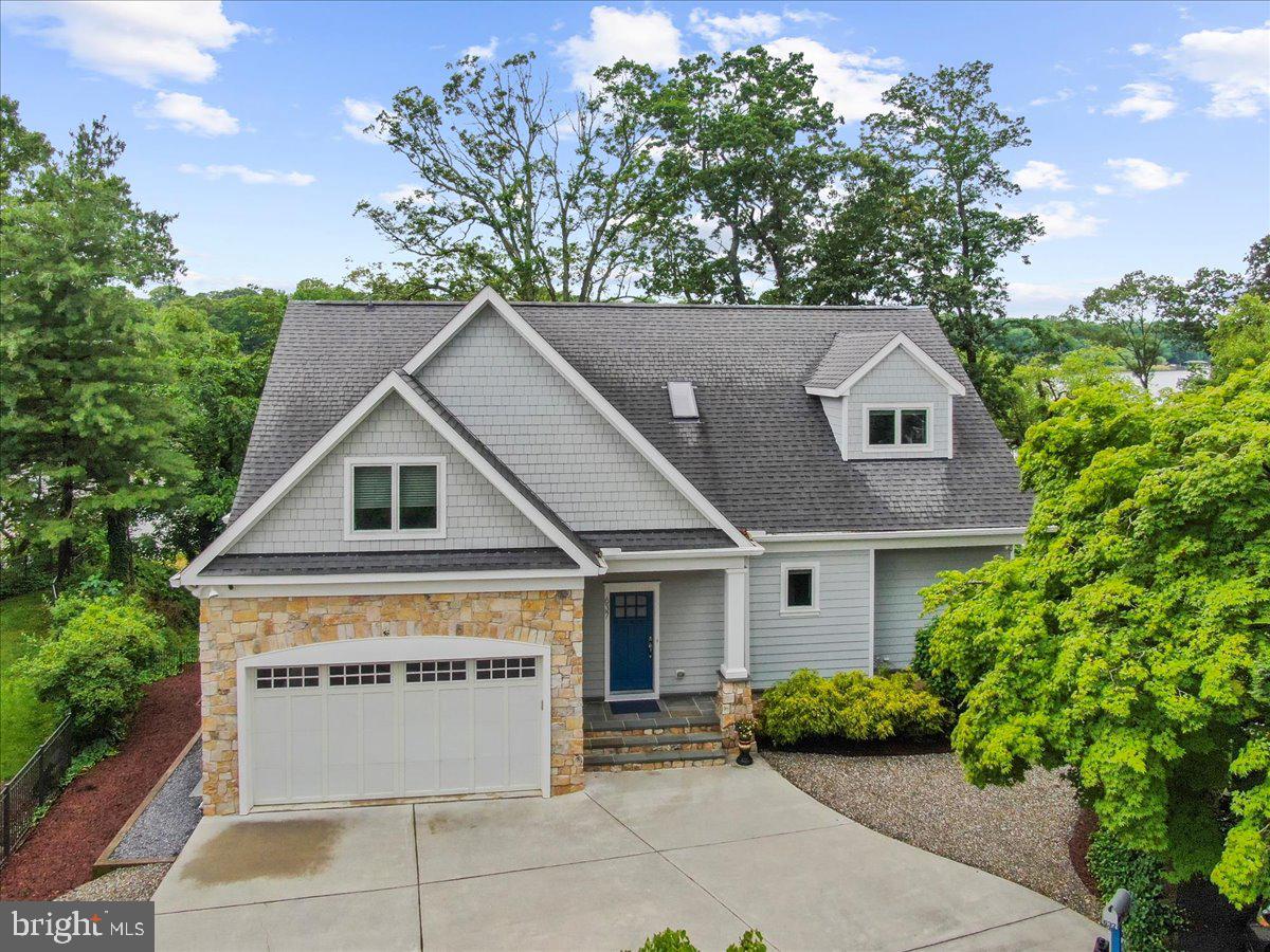 637 RAVINE ROAD