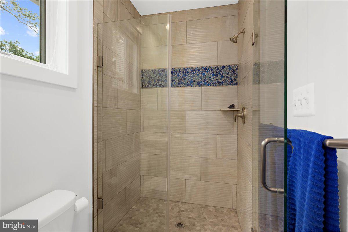 637 RAVINE ROAD