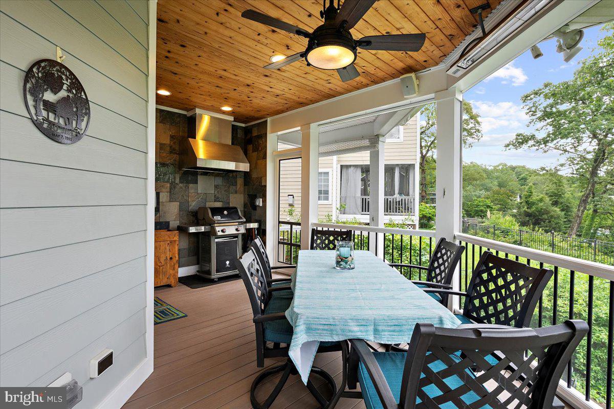 637 RAVINE ROAD