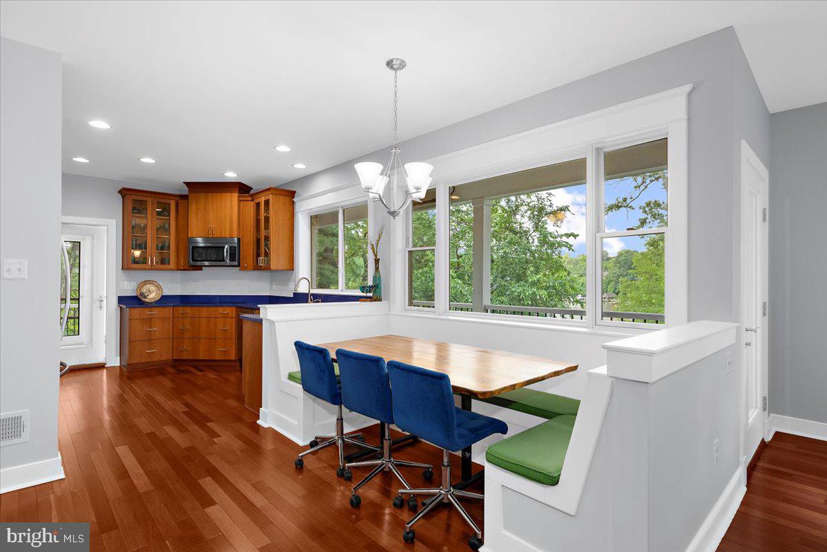 637 RAVINE ROAD
