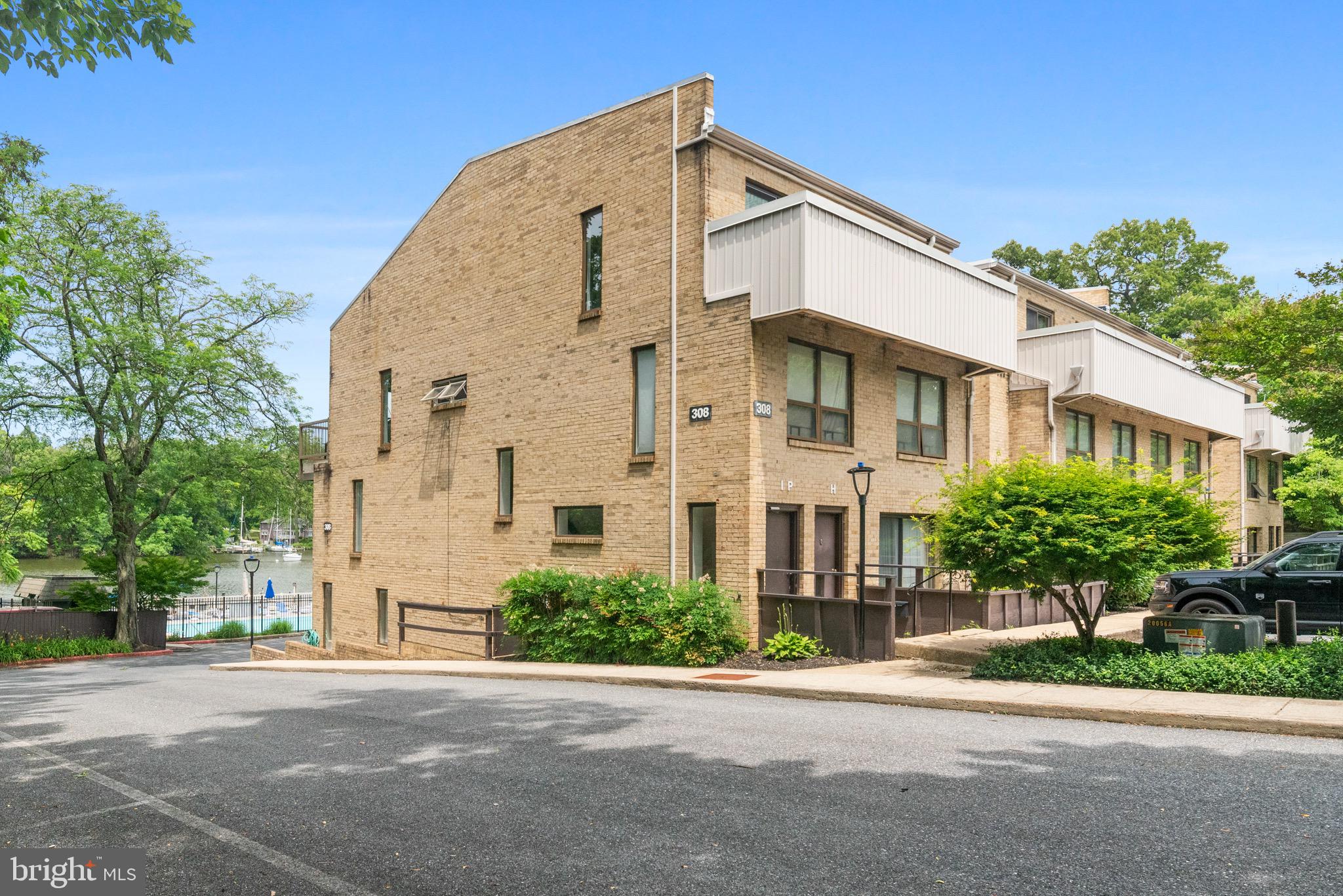 308 FORBES STREET P