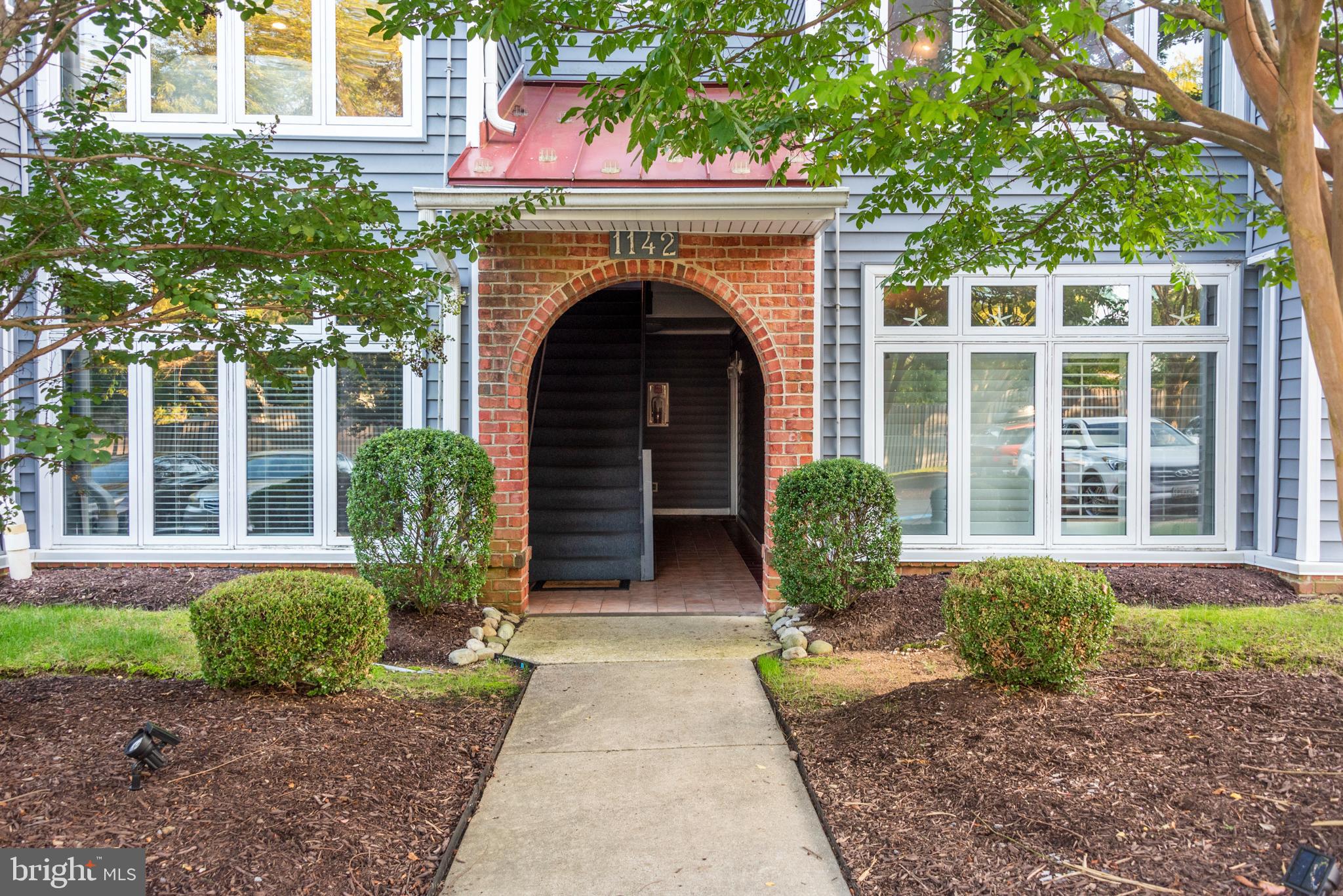 1142 LAKE HERON DRIVE 2B