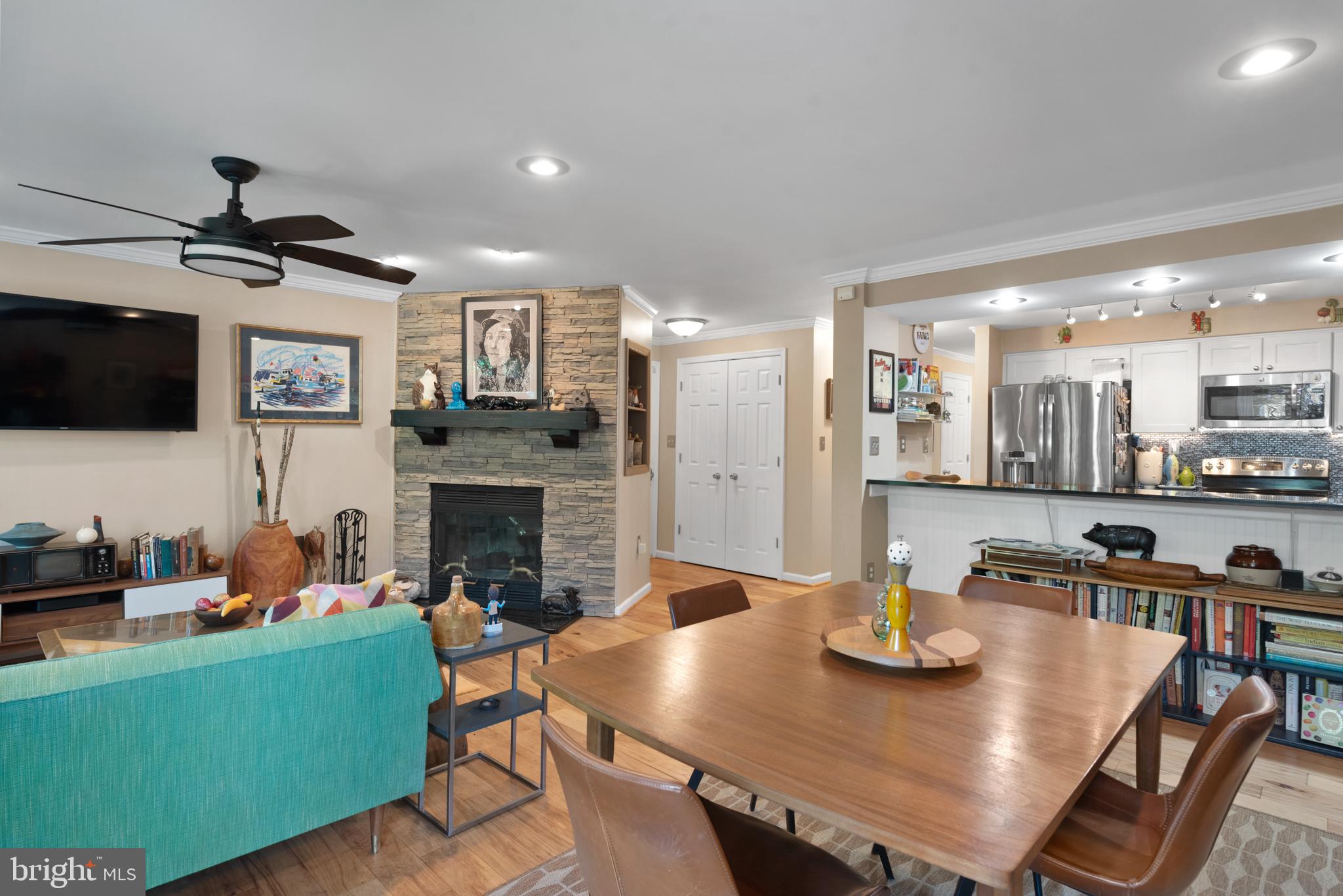 1142 LAKE HERON DRIVE 2B