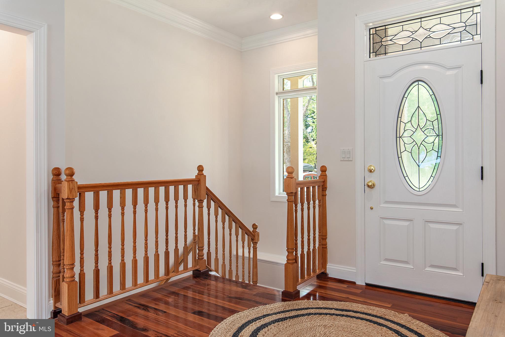 715 DOGWOOD LANE