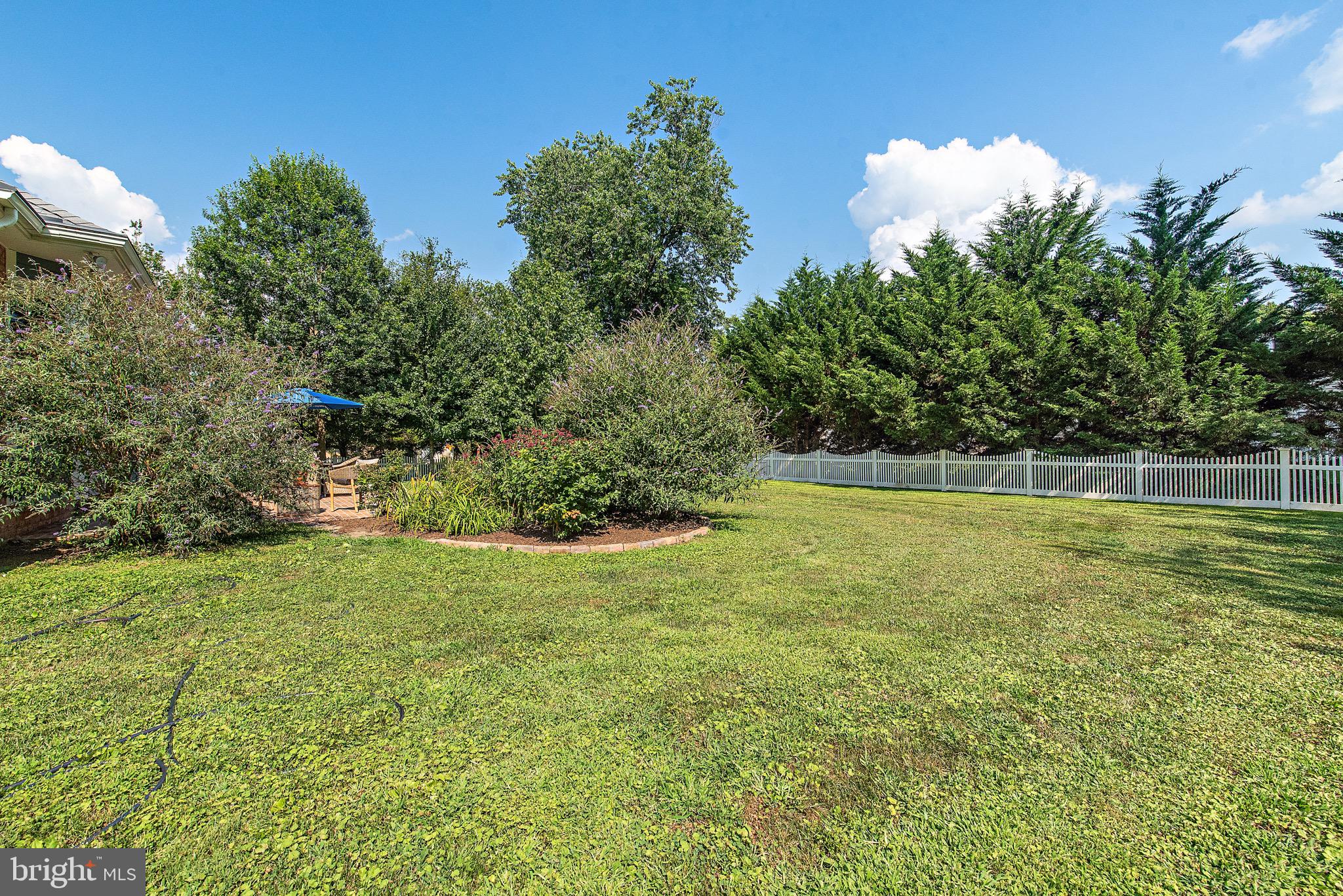 715 DOGWOOD LANE
