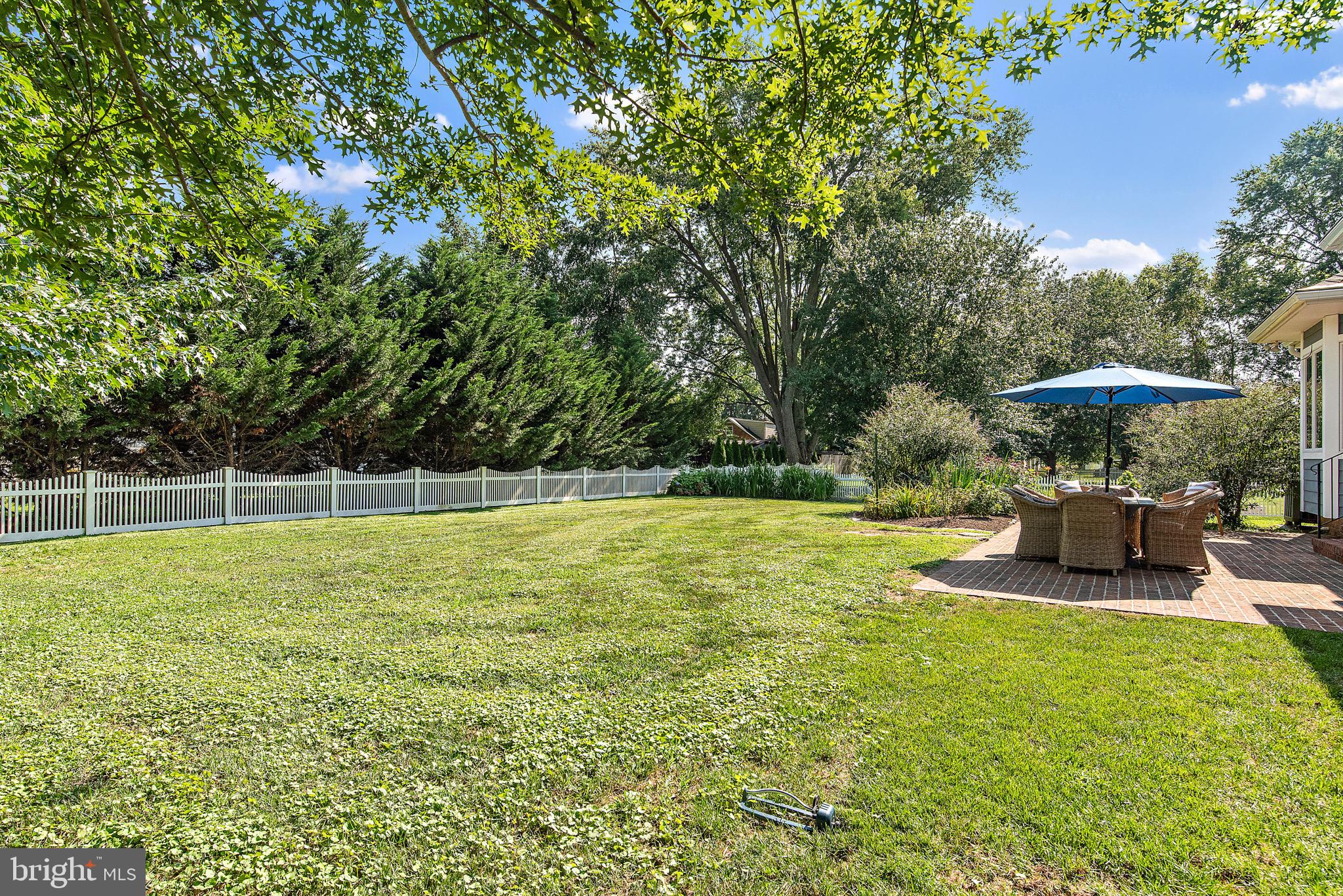 715 DOGWOOD LANE