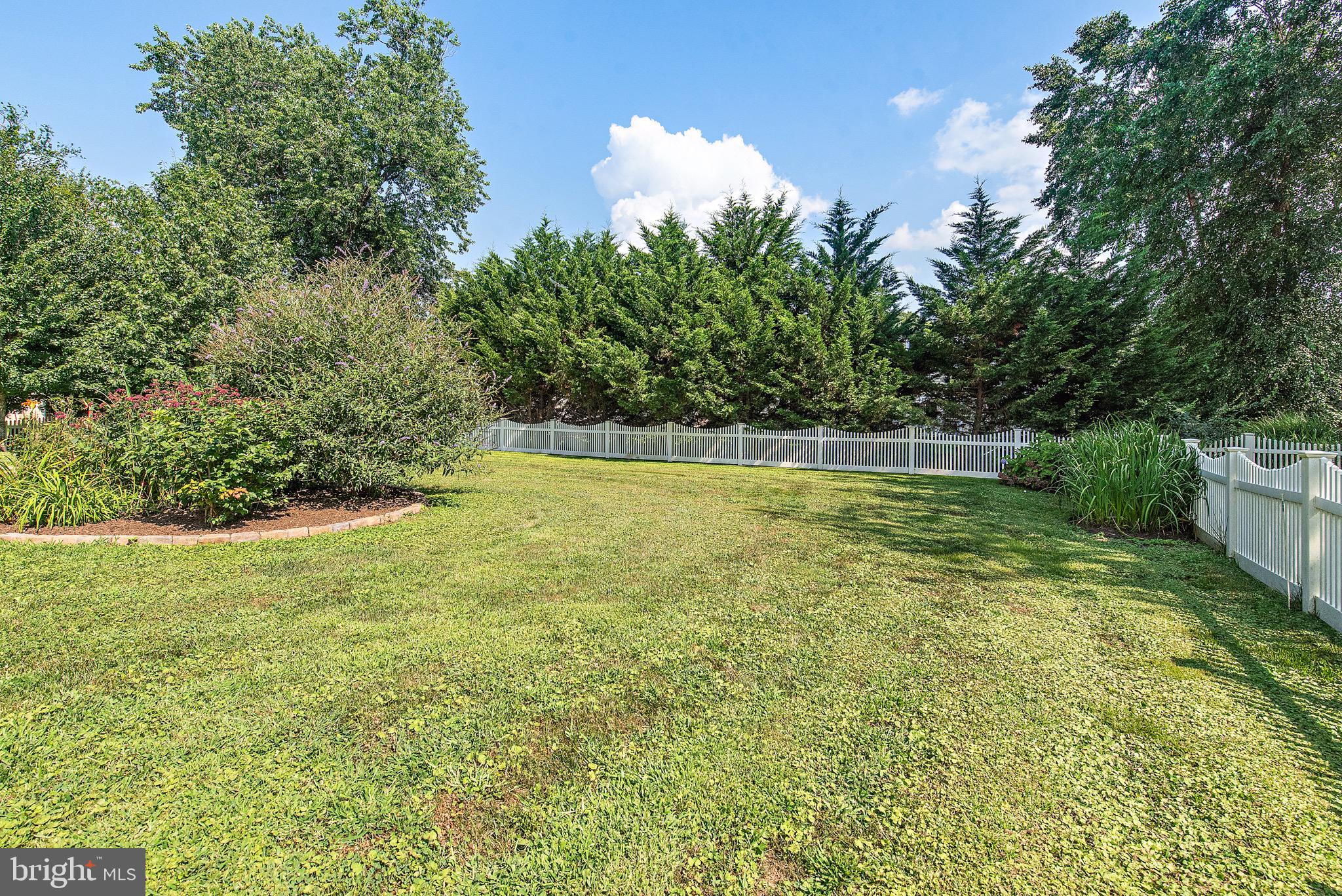 715 DOGWOOD LANE