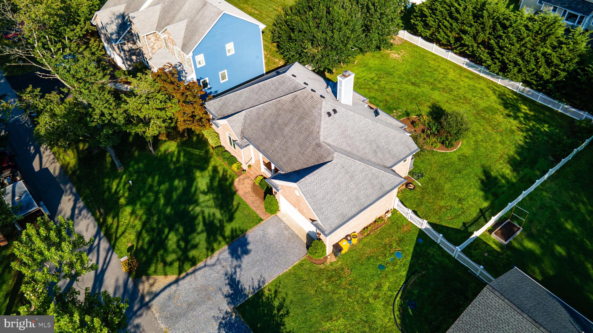 715 DOGWOOD LANE