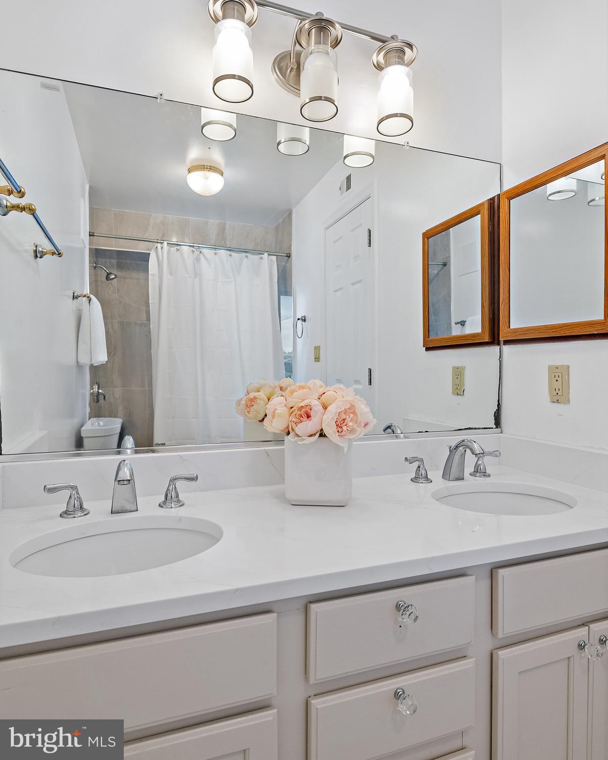 7044 HARBOUR VILLAGE COURT 102