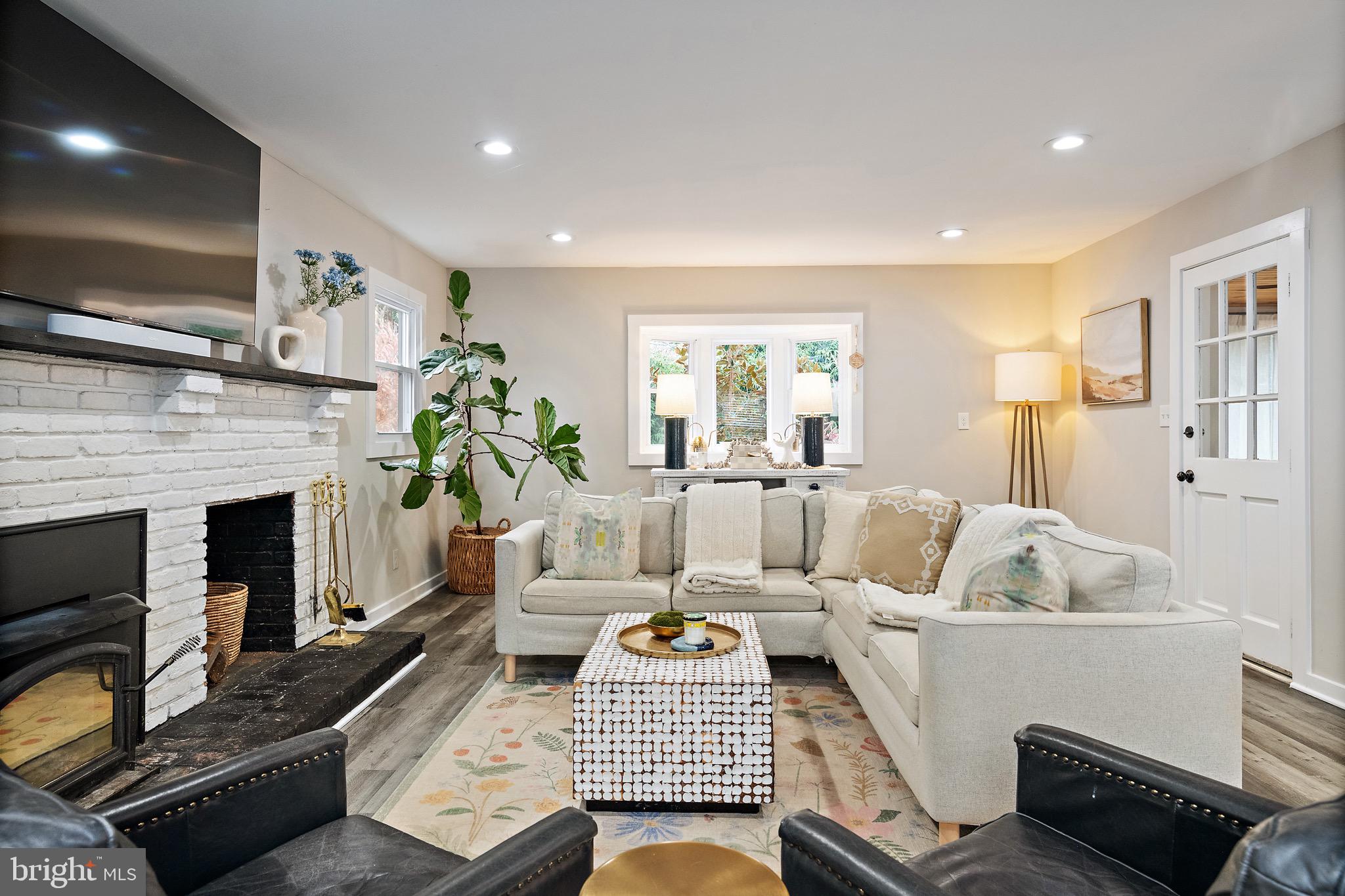 1009 OLD BAY RIDGE ROAD