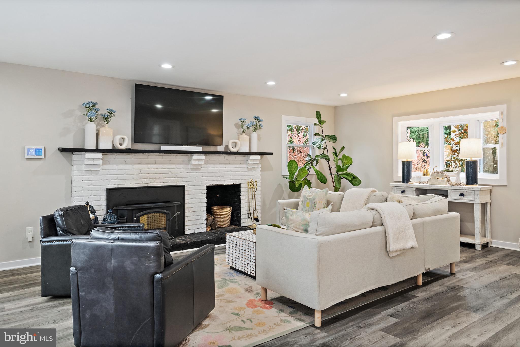 1009 OLD BAY RIDGE ROAD