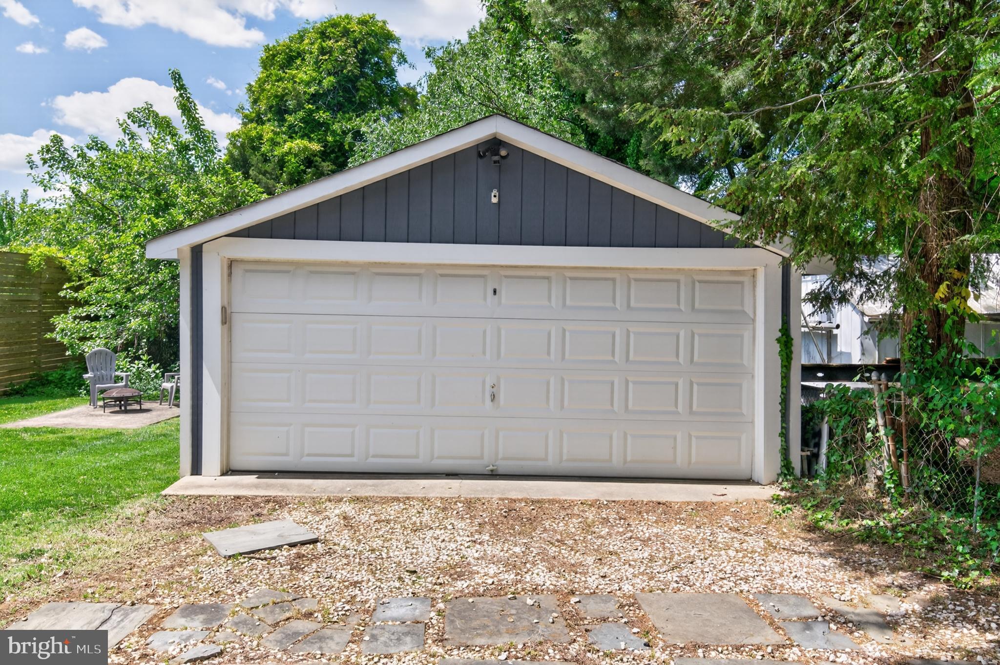 607 MELVIN AVENUE