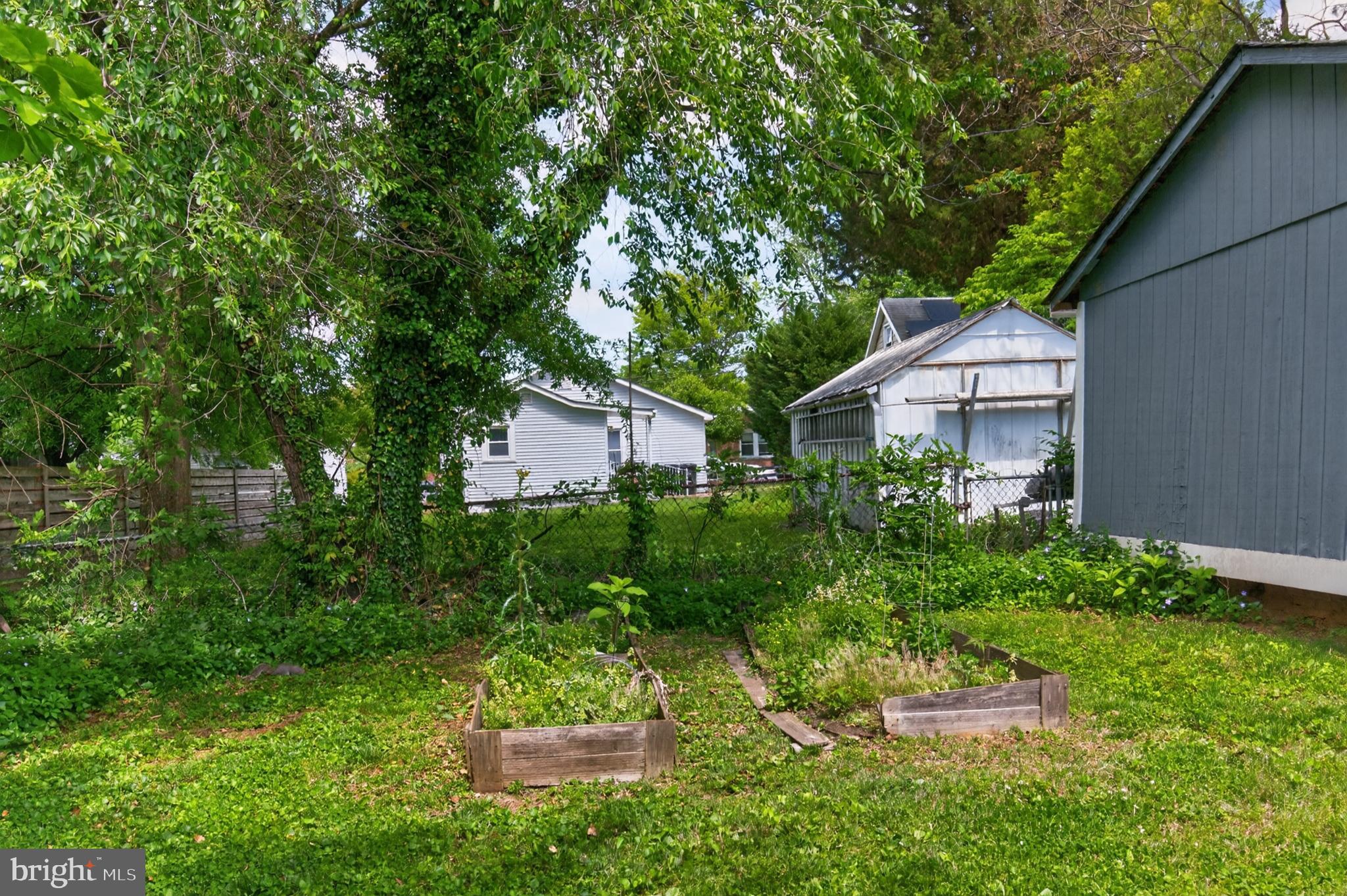 607 MELVIN AVENUE