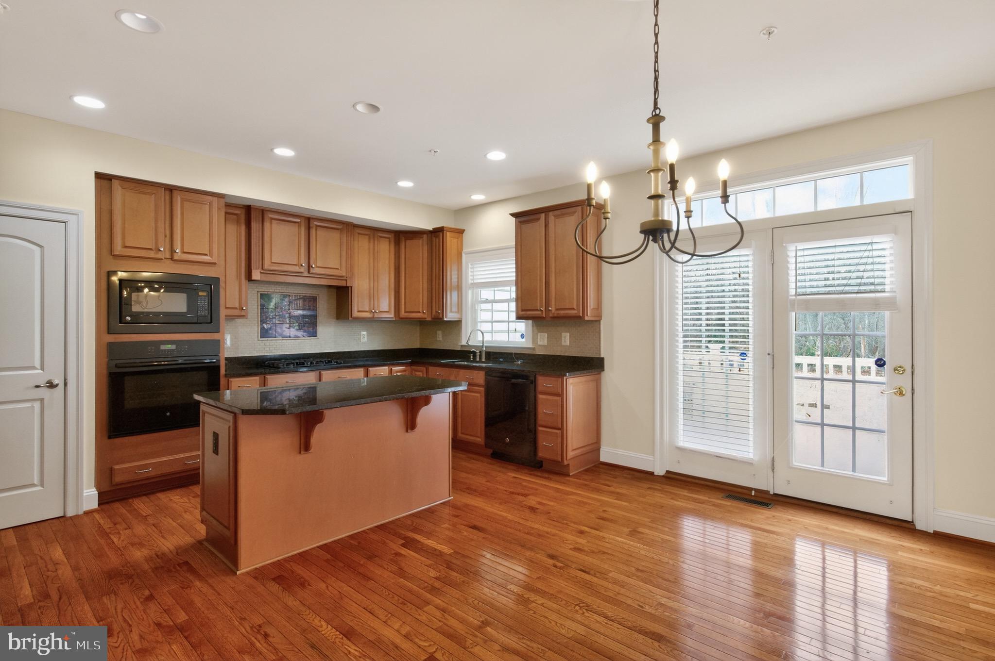 548 DEEP CREEK VIEW