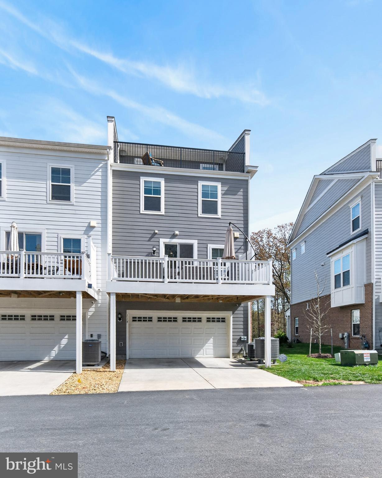 118 TREBLIS WAY