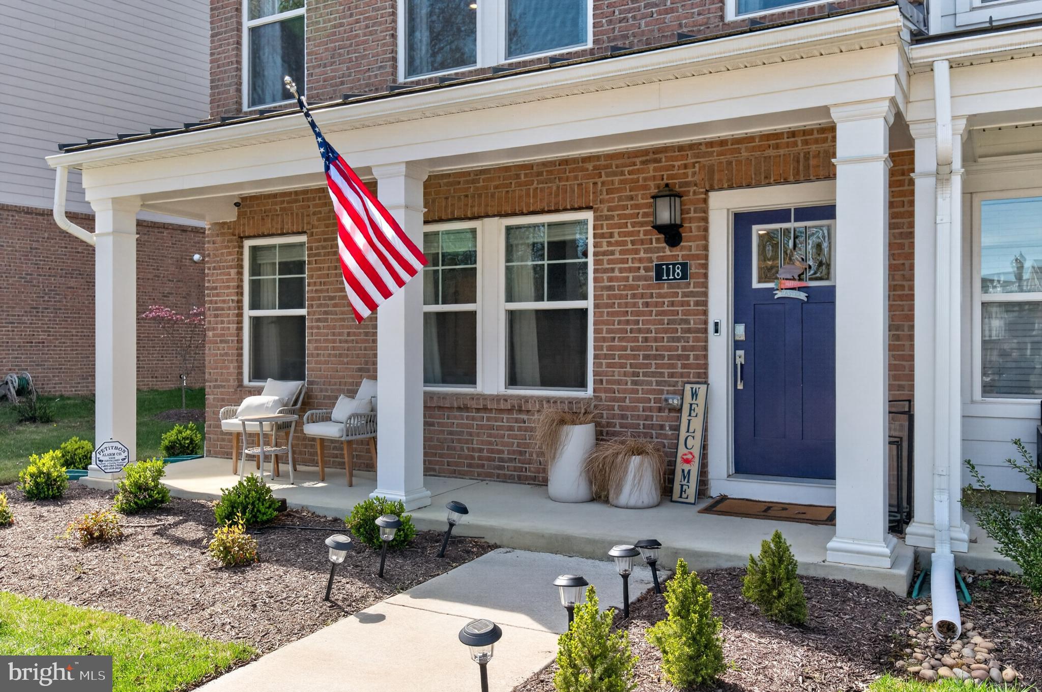 118 TREBLIS WAY