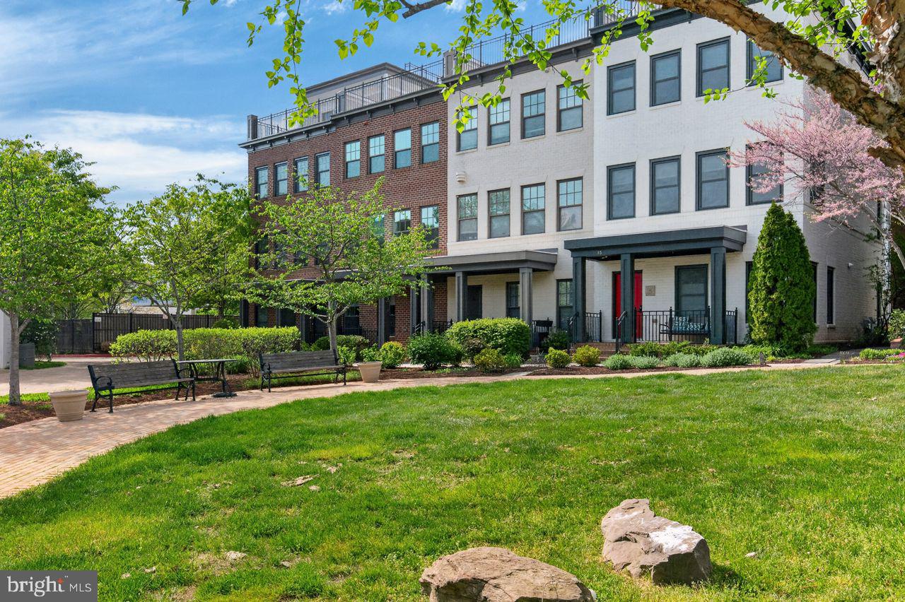 89 SOUTHGATE AVENUE