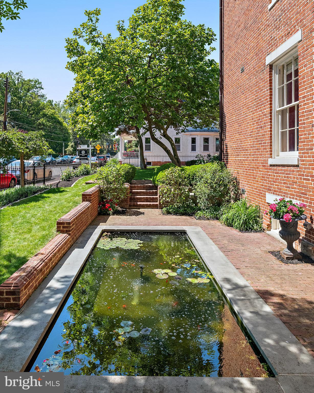 16 MARYLAND AVENUE