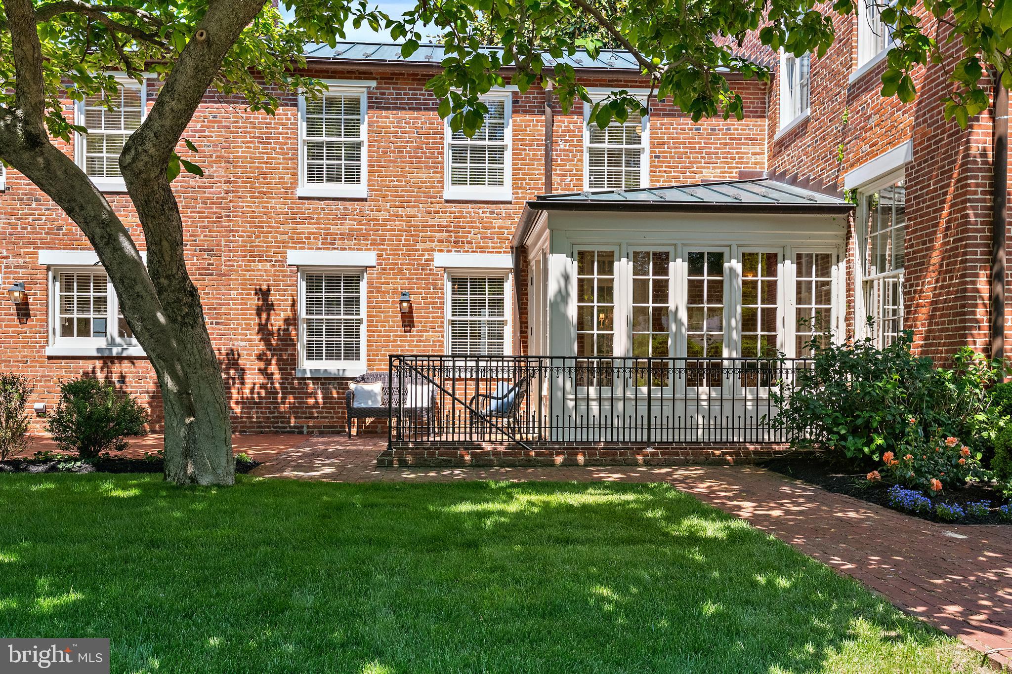 16 MARYLAND AVENUE