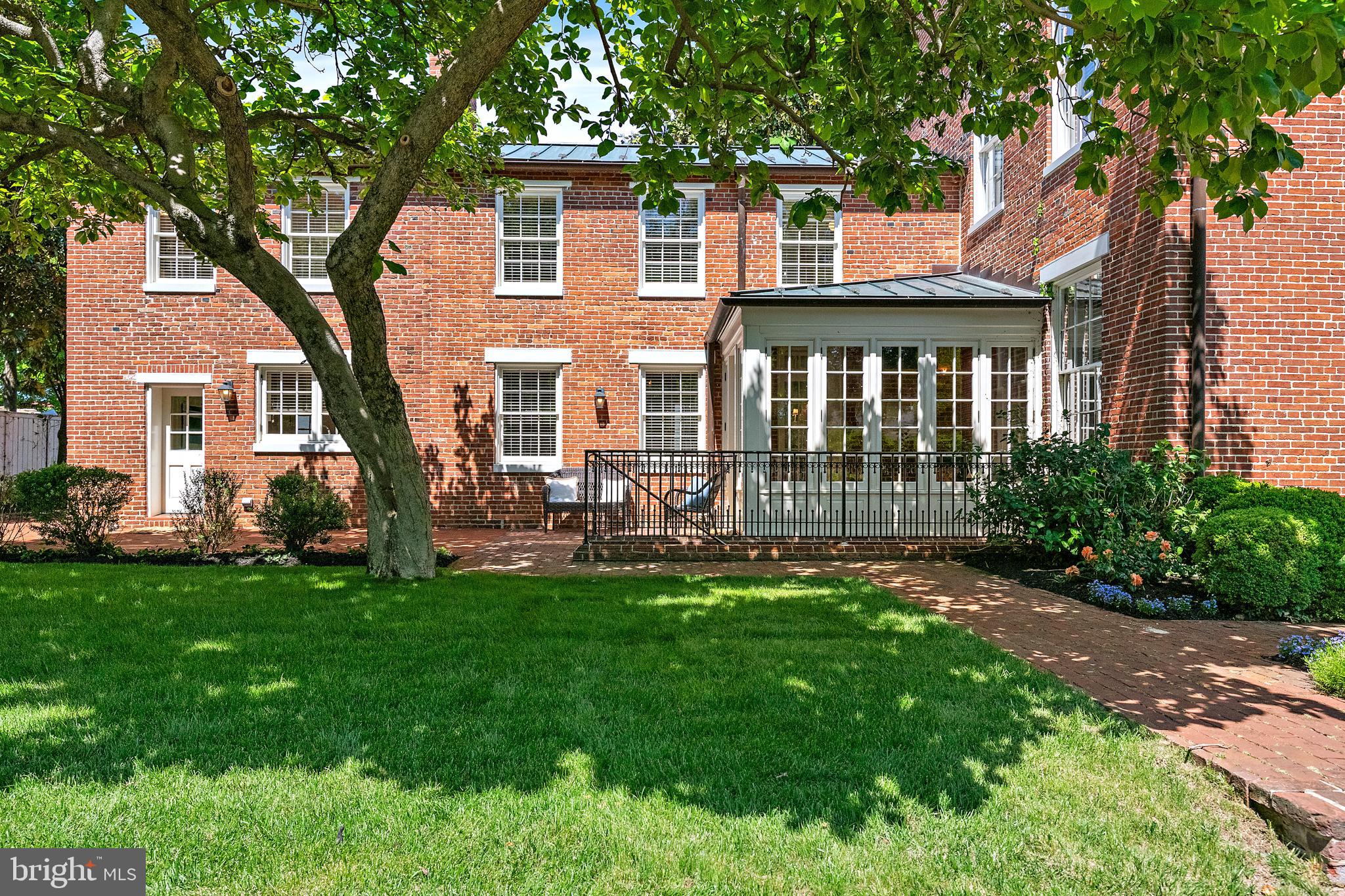 16 MARYLAND AVENUE