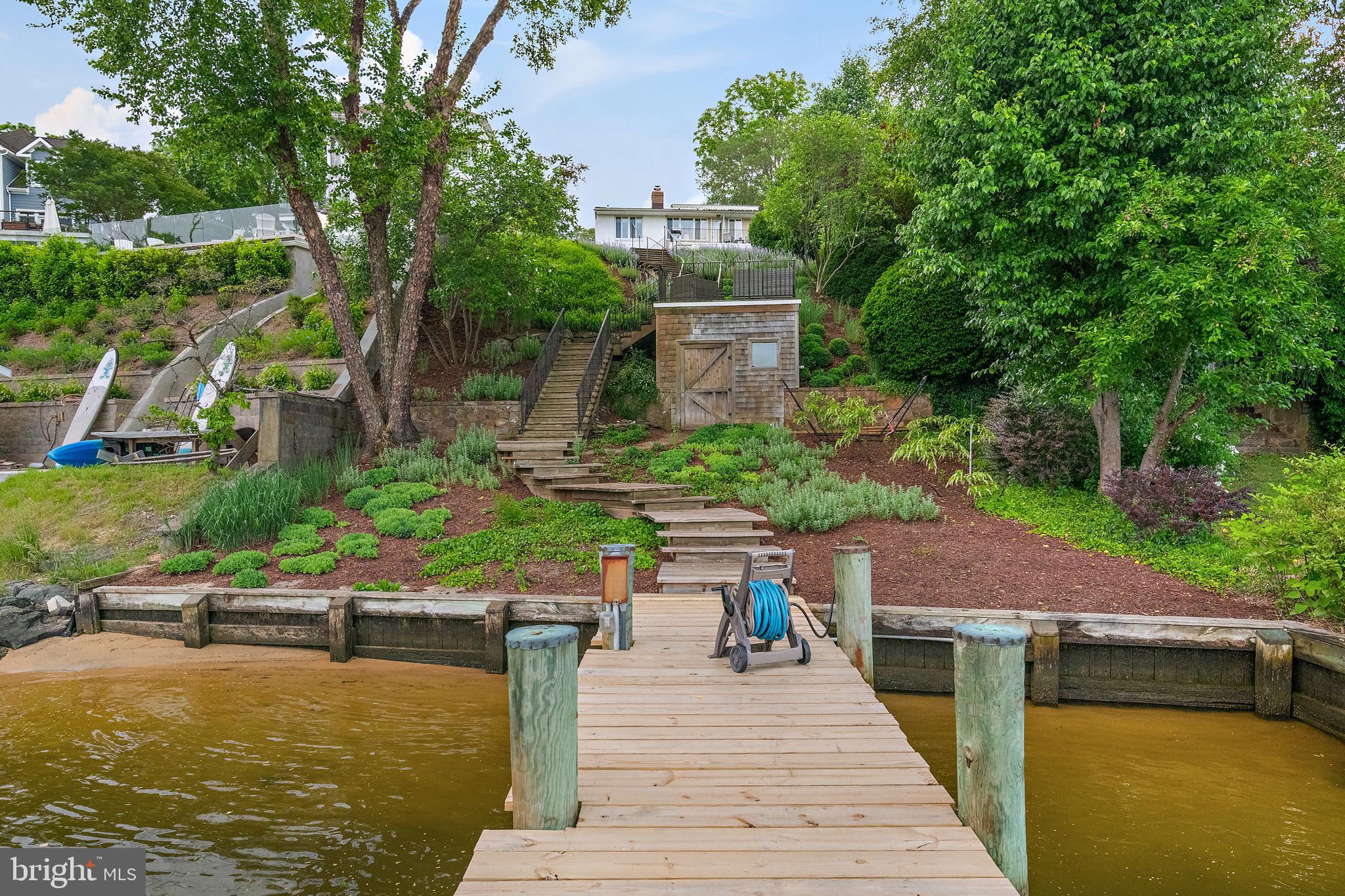 1210 SEVERNVIEW DRIVE