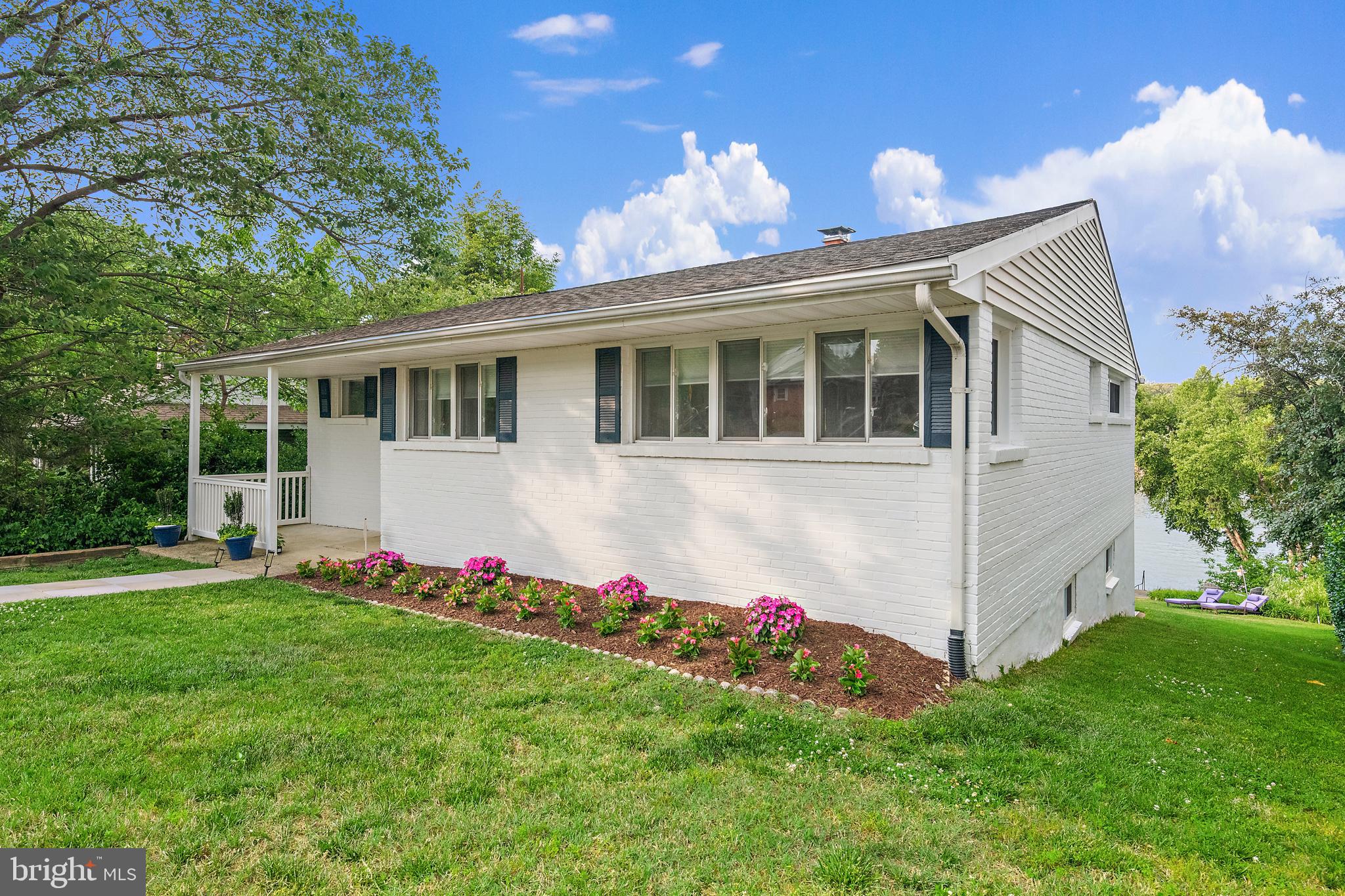 1210 SEVERNVIEW DRIVE