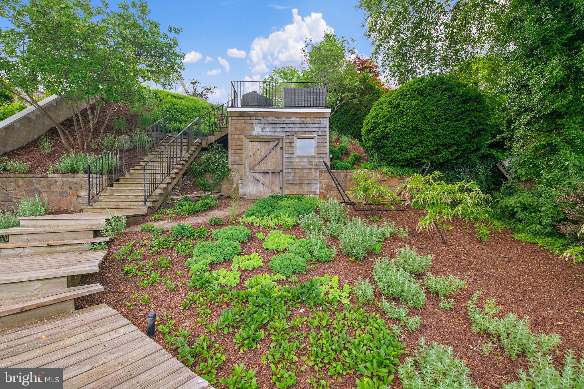 1210 SEVERNVIEW DRIVE