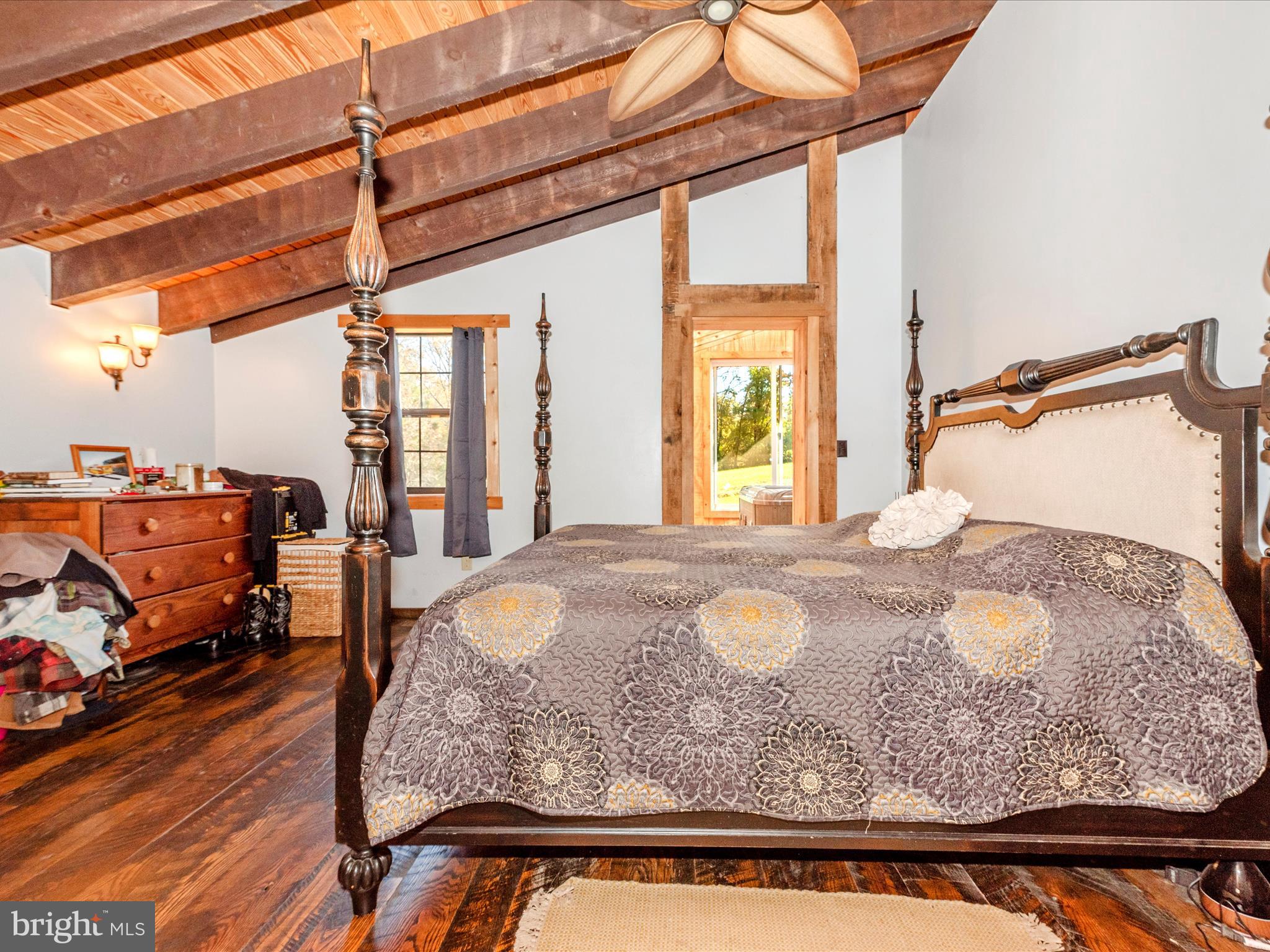 7819 FRIENDS CREEK ROAD