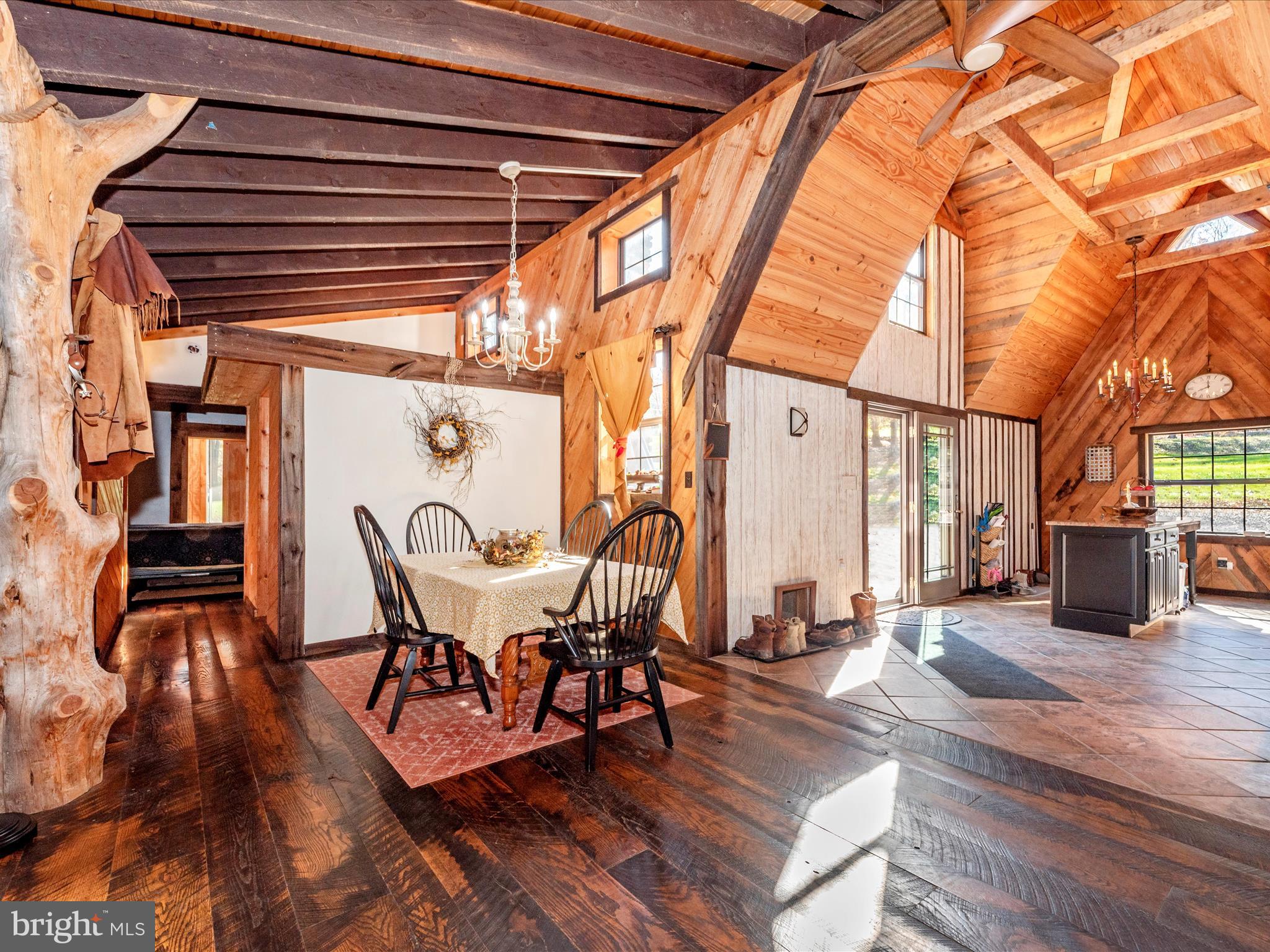 7819 FRIENDS CREEK ROAD
