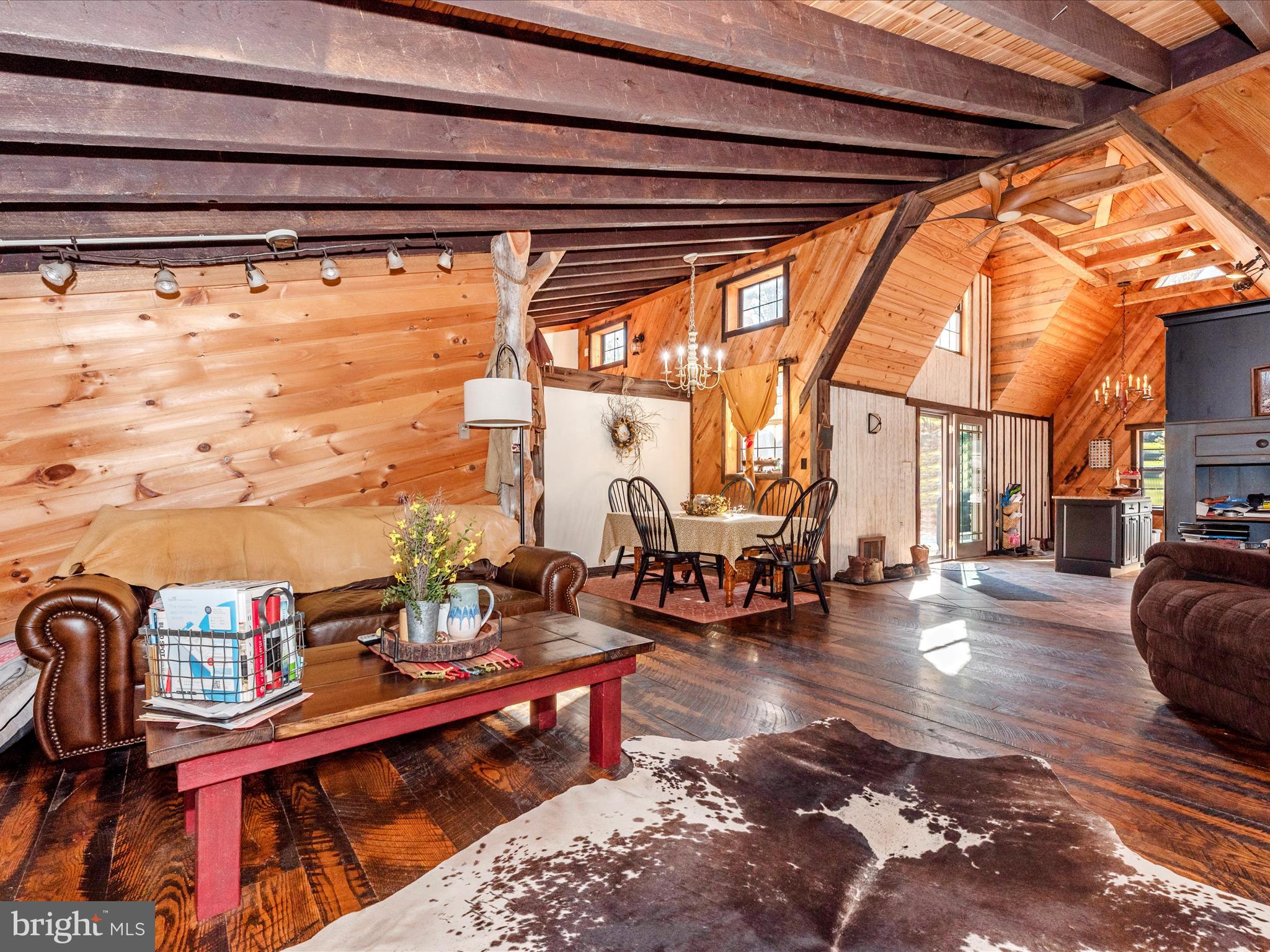 7819 FRIENDS CREEK ROAD