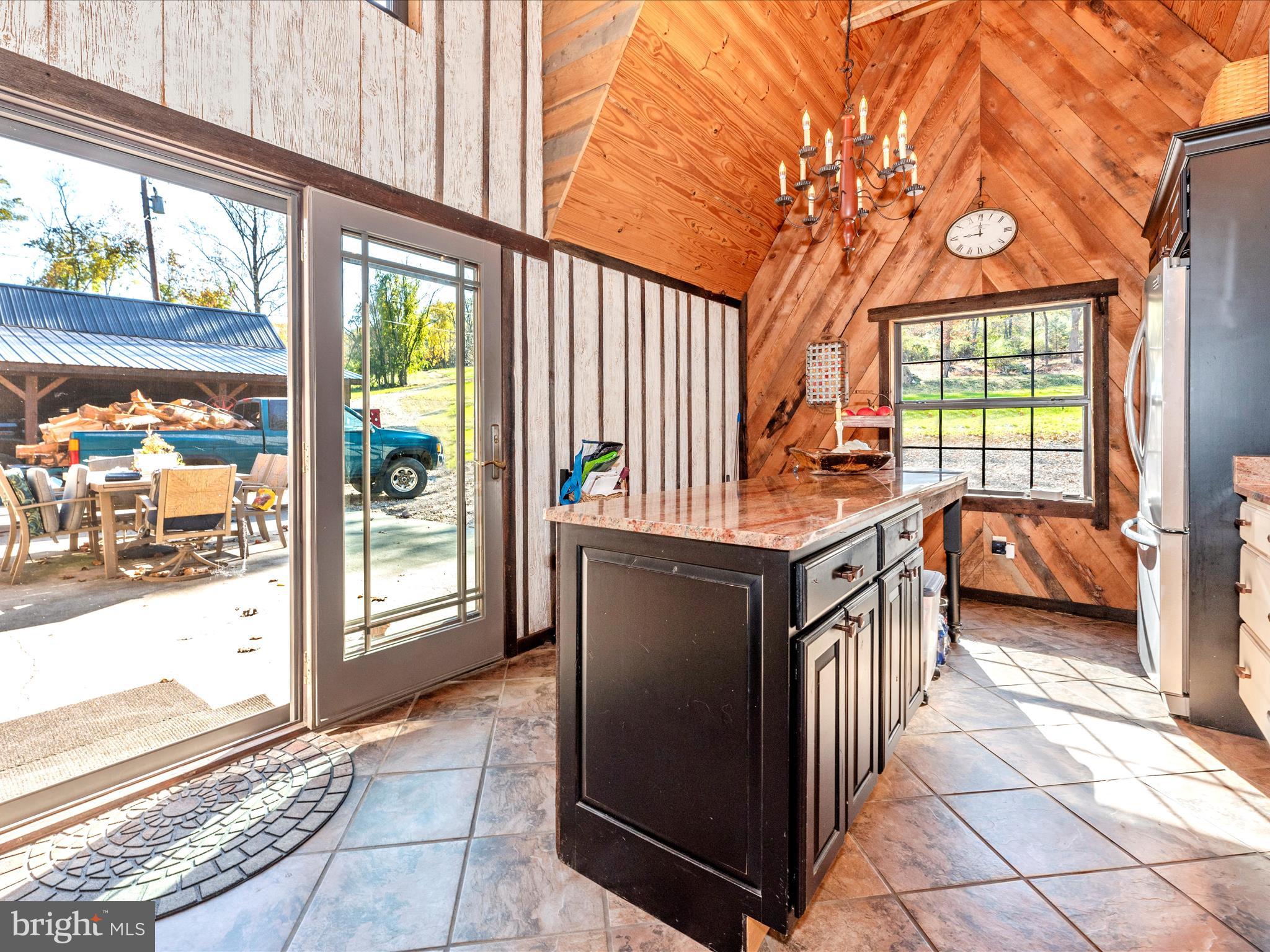 7819 FRIENDS CREEK ROAD