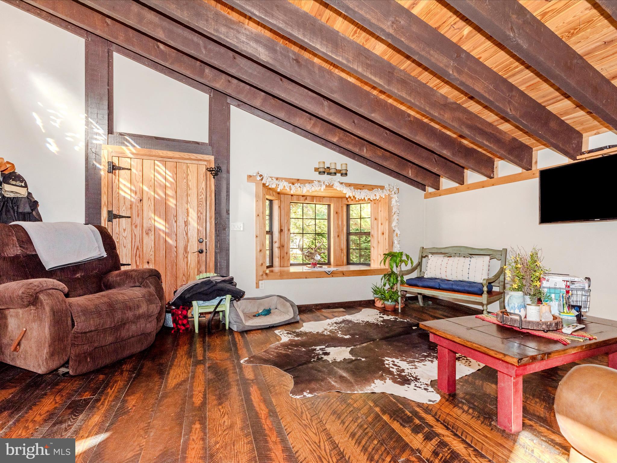 7819 FRIENDS CREEK ROAD