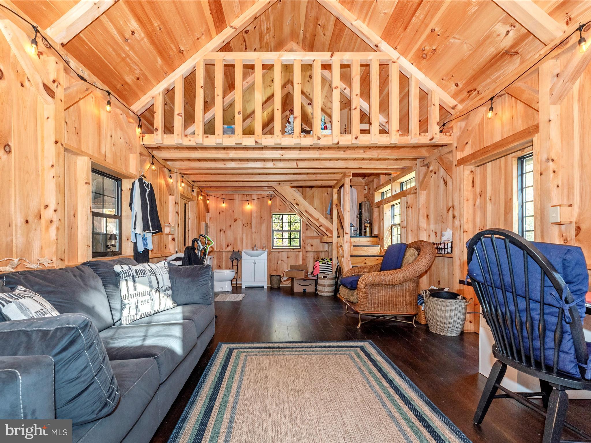7819 FRIENDS CREEK ROAD