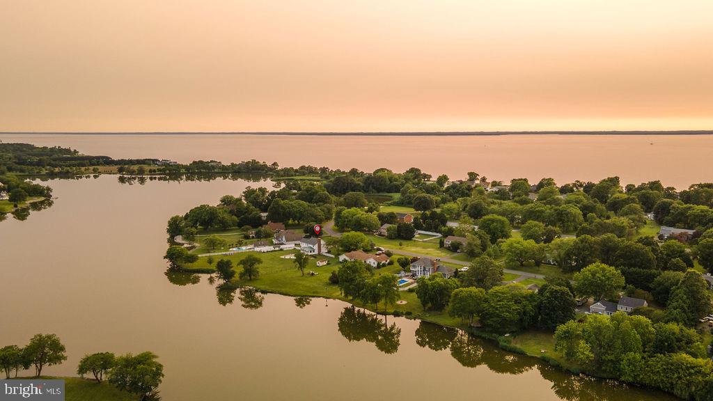 321 S LAKE DRIVE