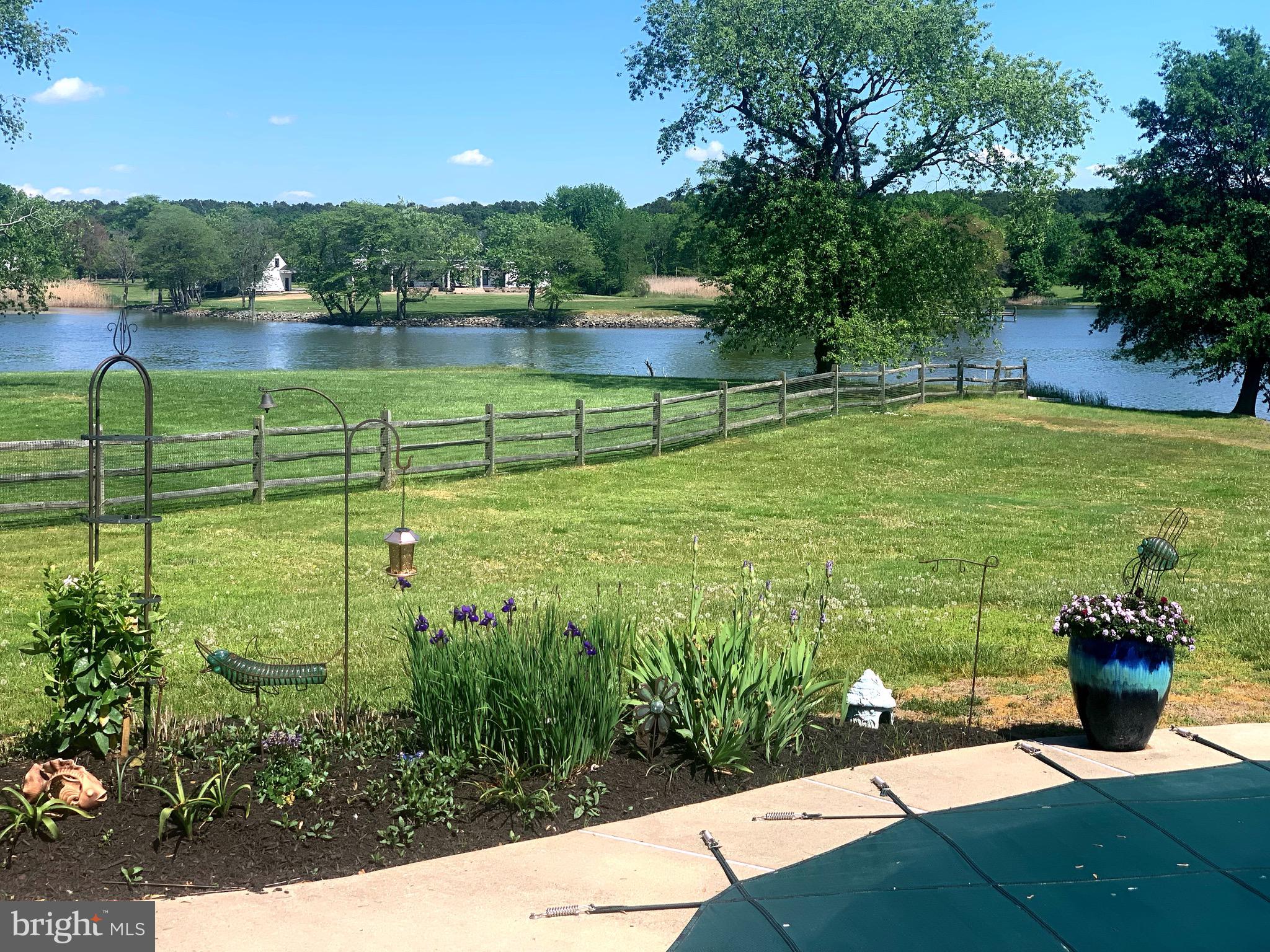 321 S LAKE DRIVE