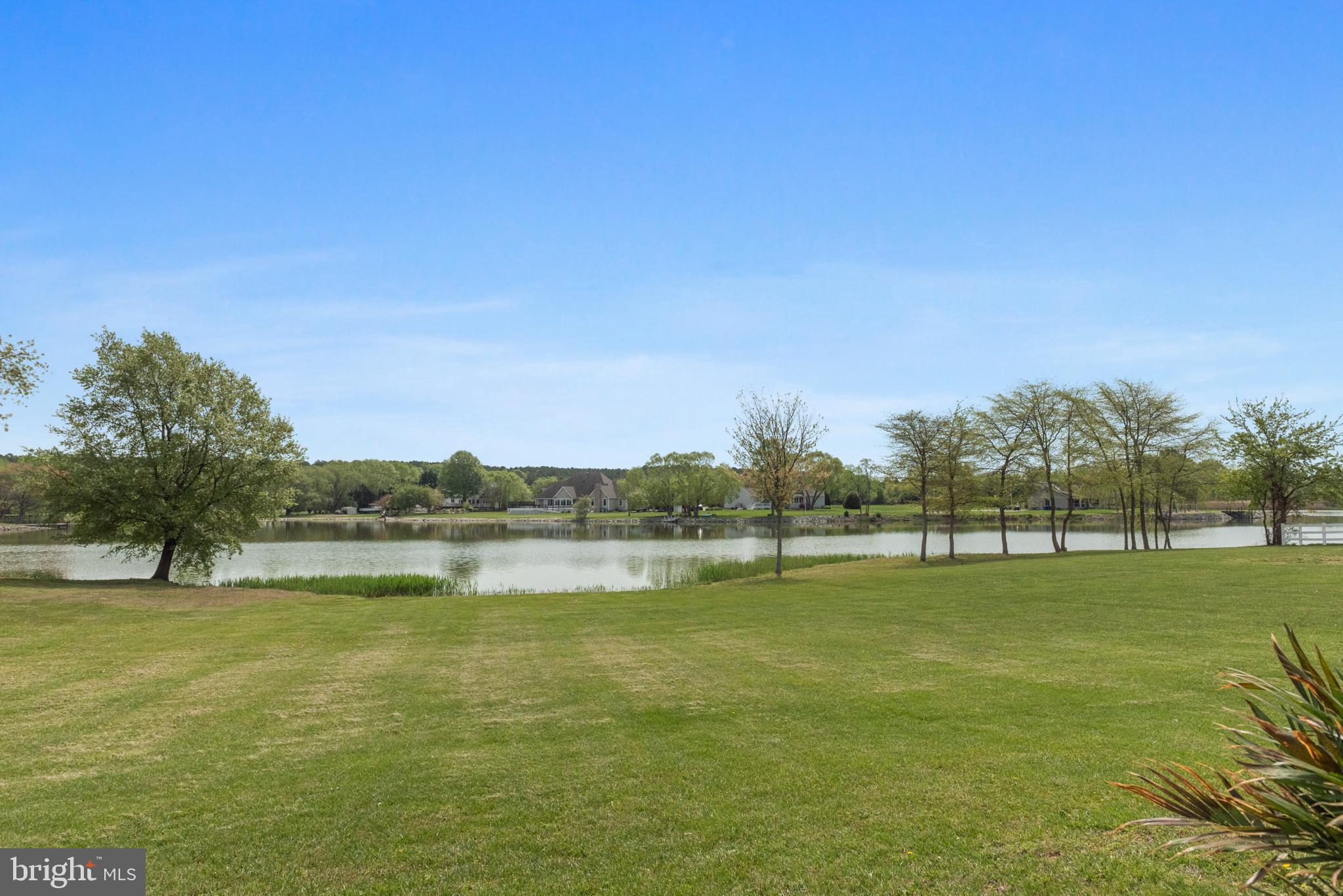 321 S LAKE DRIVE