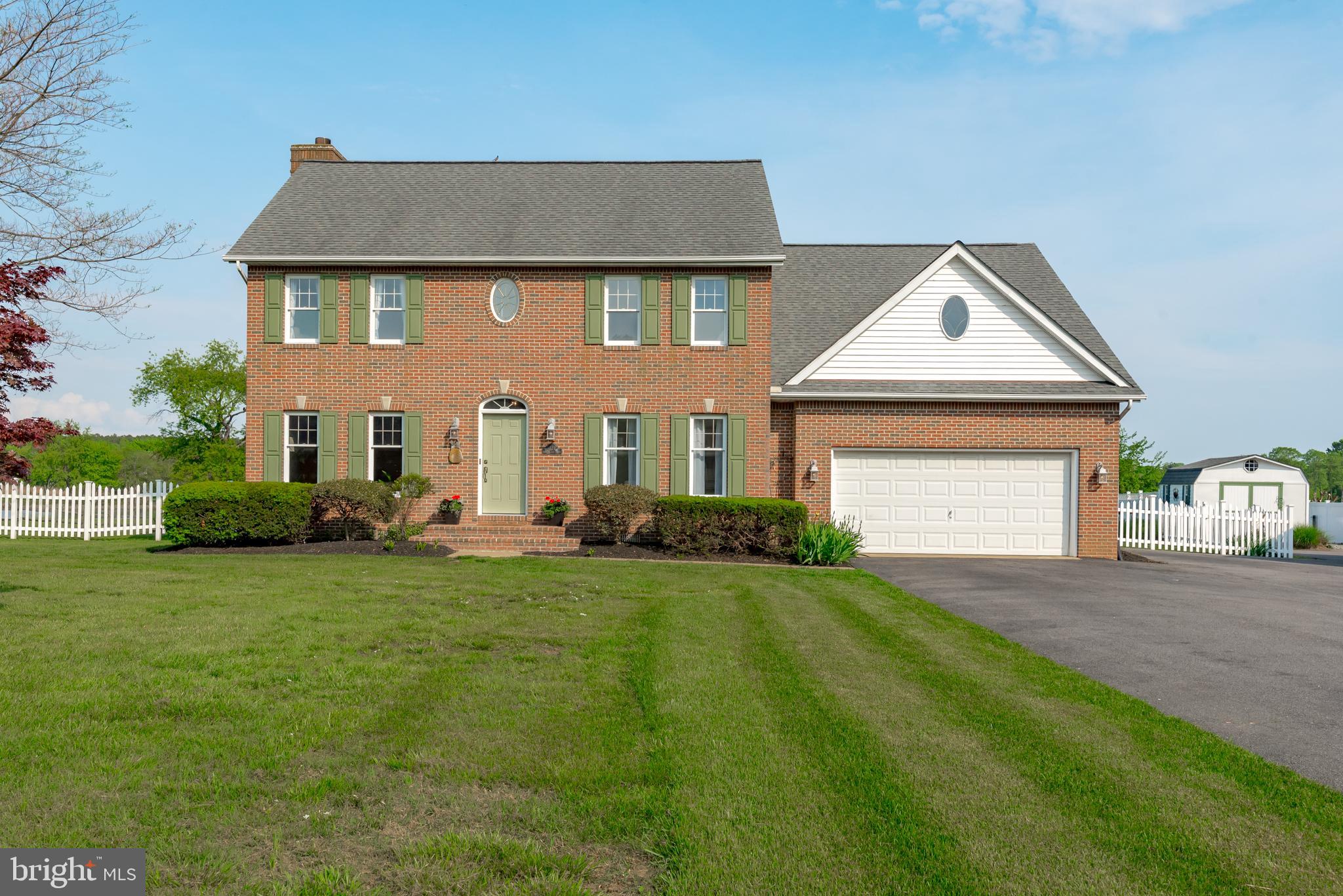 321 S LAKE DRIVE