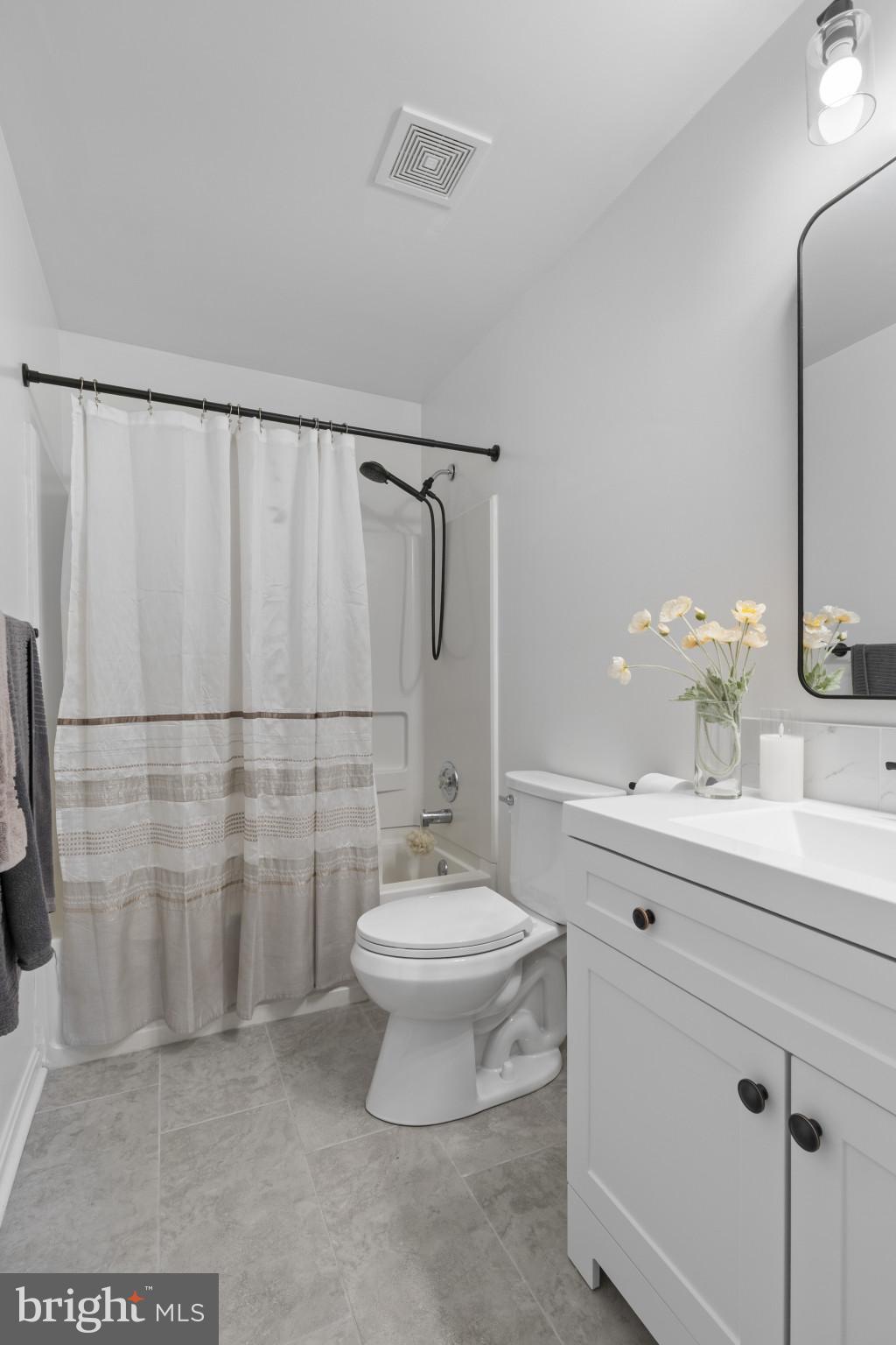 116 CREEKSIDE COMMONS COURT