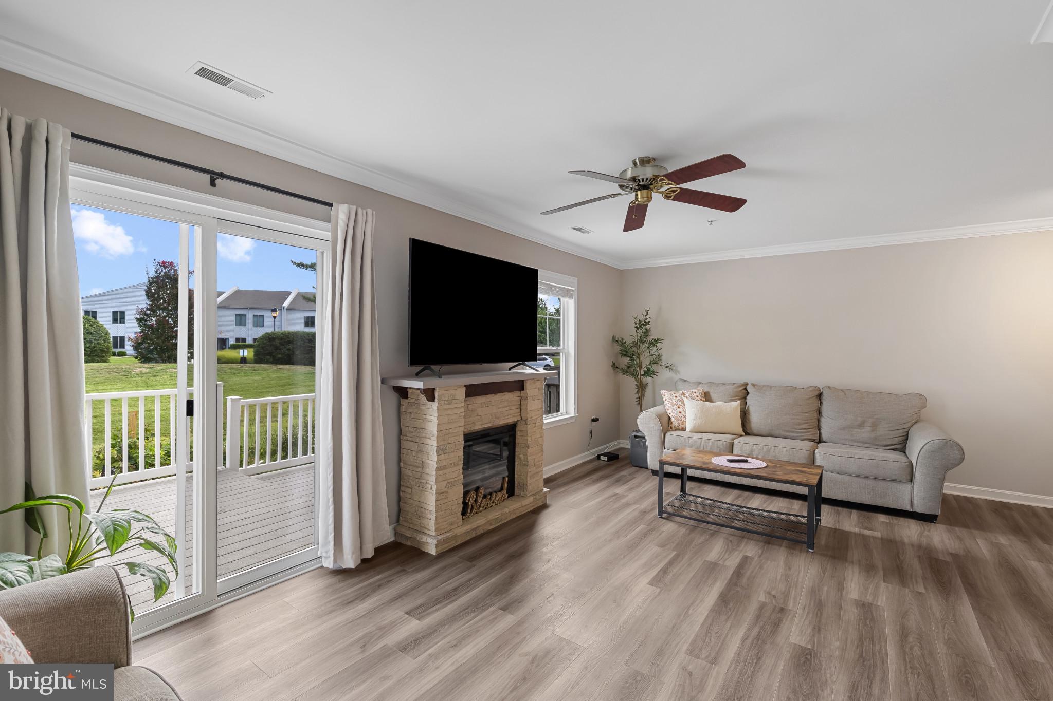 116 CREEKSIDE COMMONS COURT