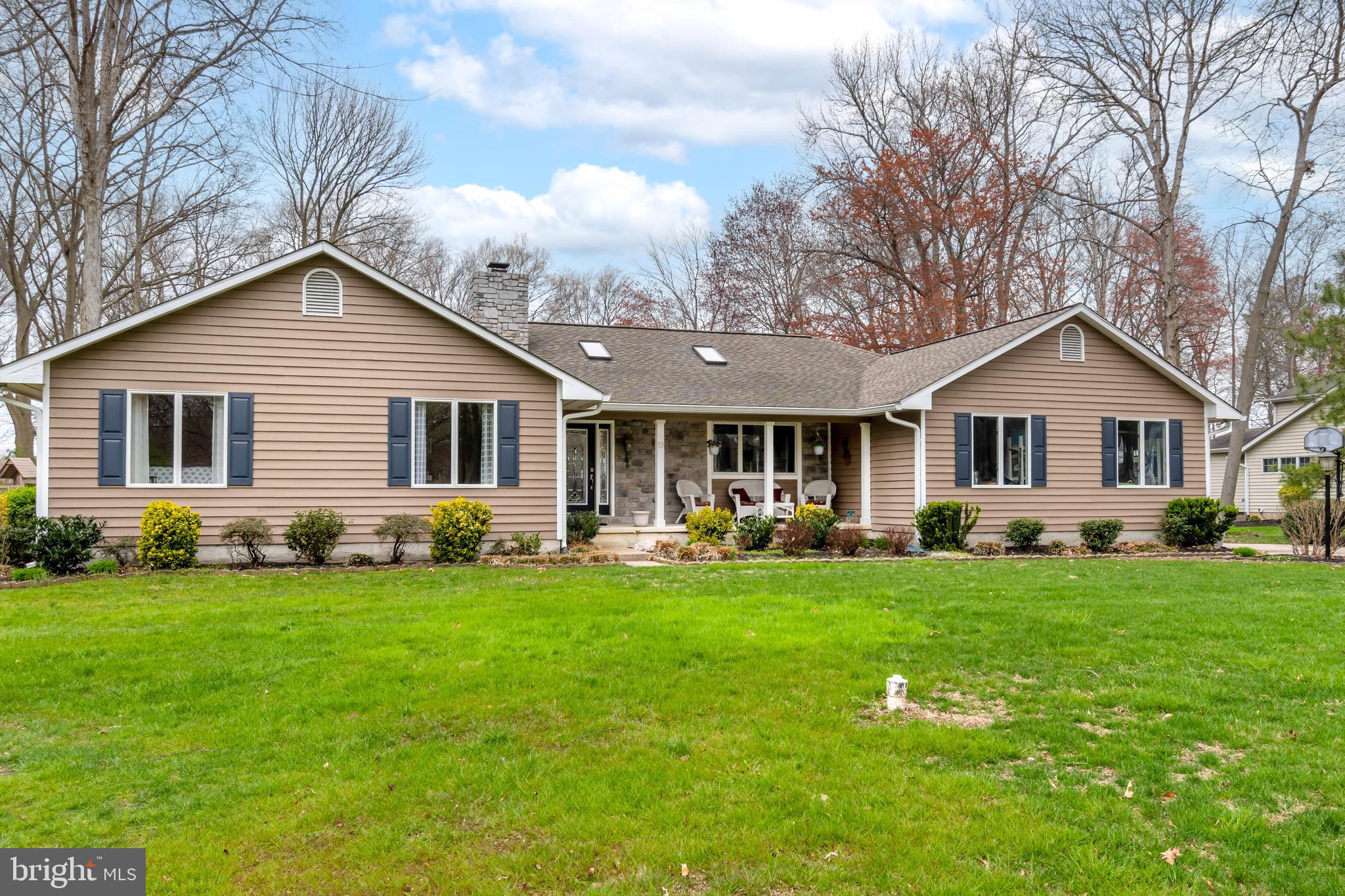 19 GREENWOOD SHOALS