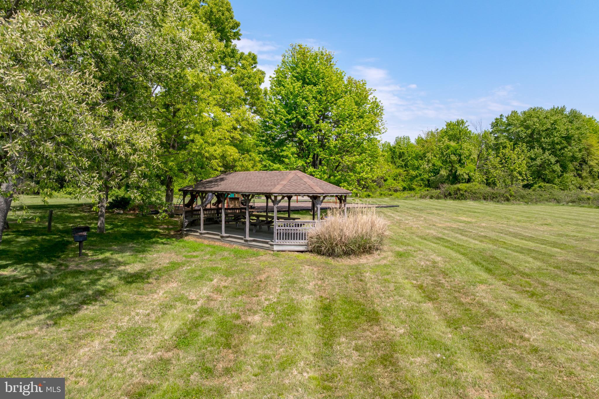 410 5 FARMS DRIVE