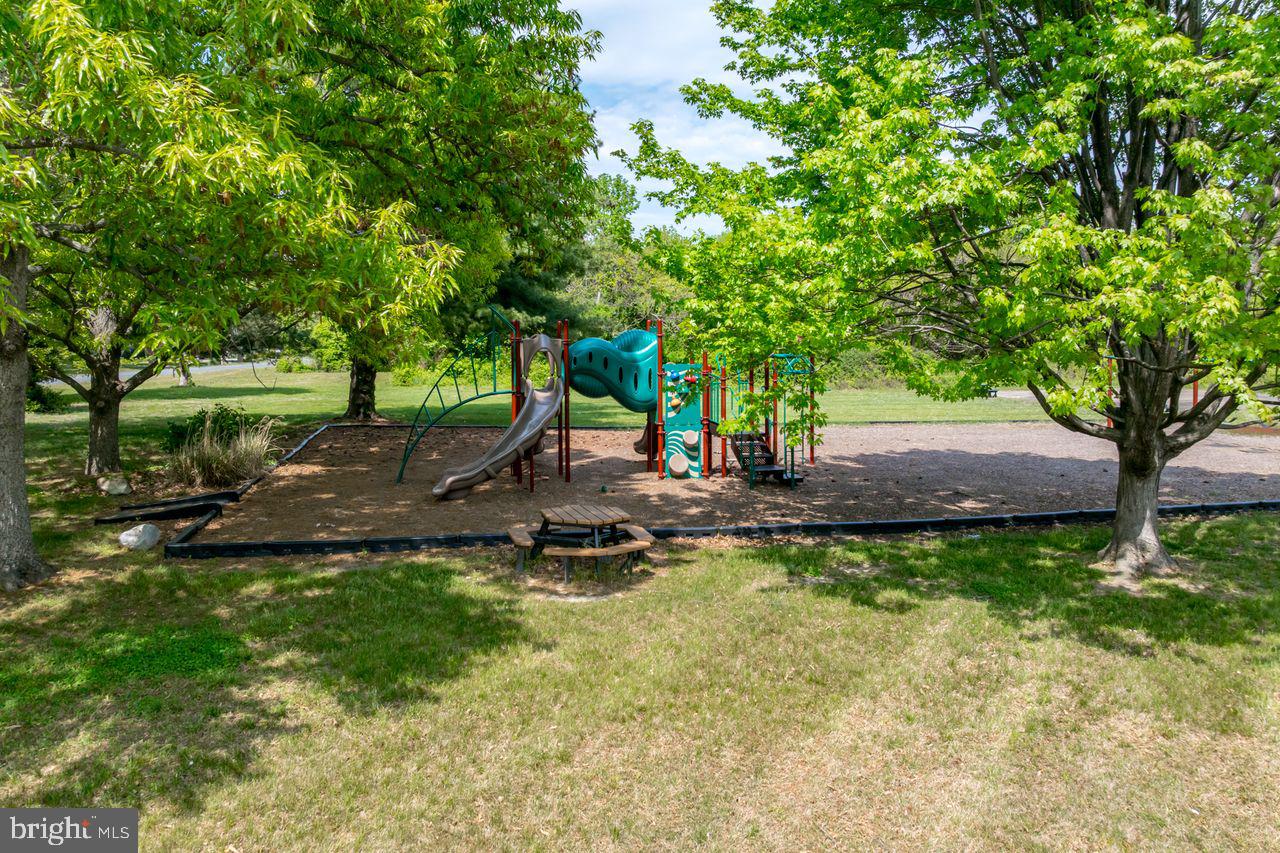 416 5 FARMS DRIVE