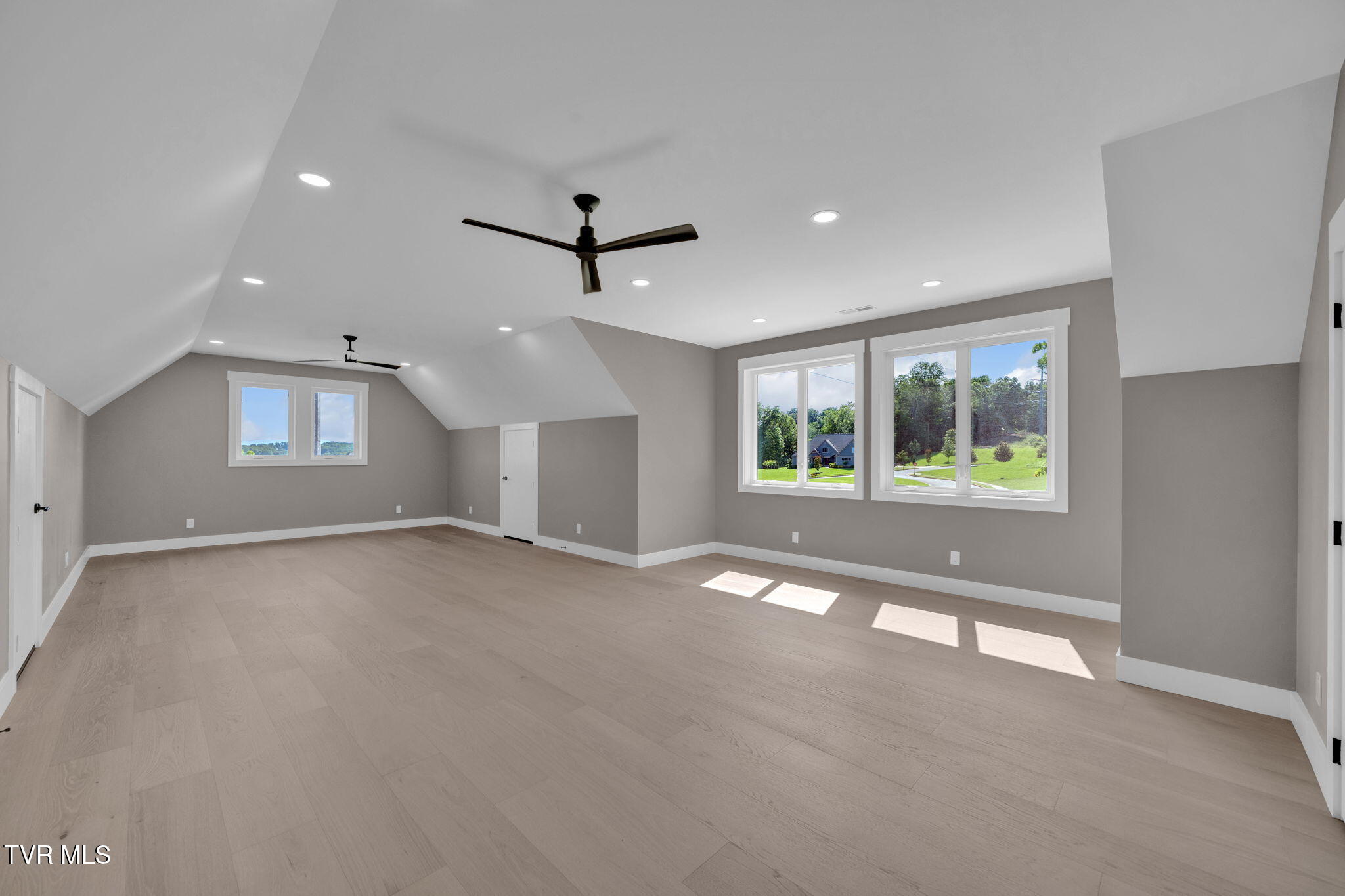 1093 Hawk Nest Court Court
