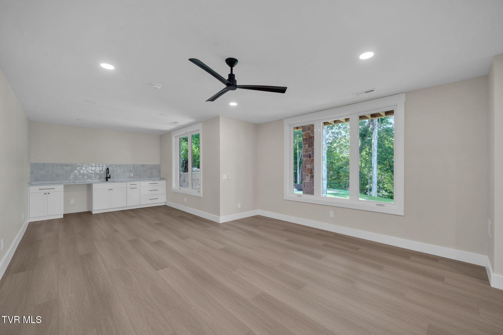 1093 Hawk Nest Court Court