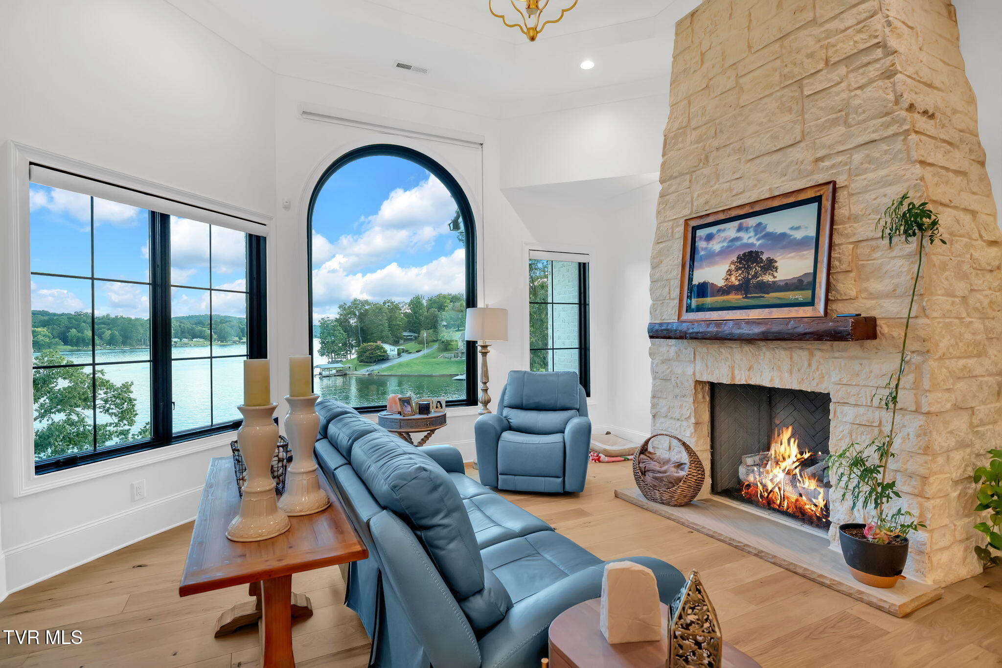 253 Forest Lane N