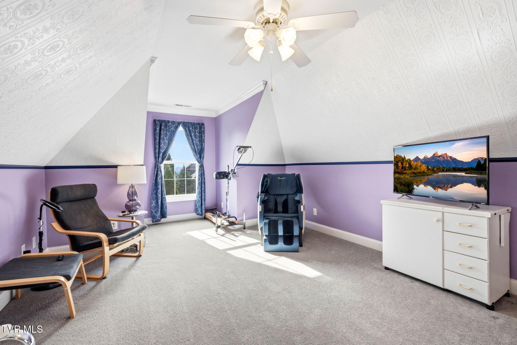 122 Chestnut Ridge Drive