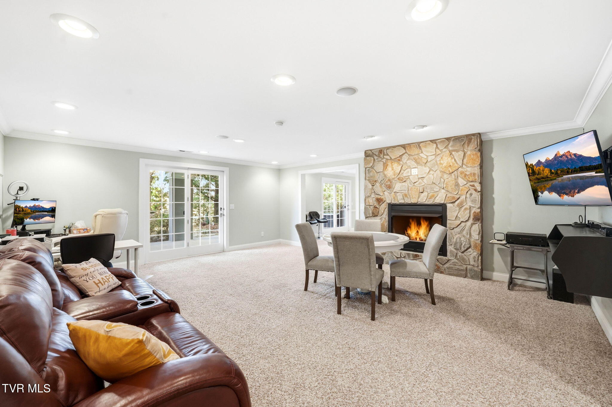 122 Chestnut Ridge Drive