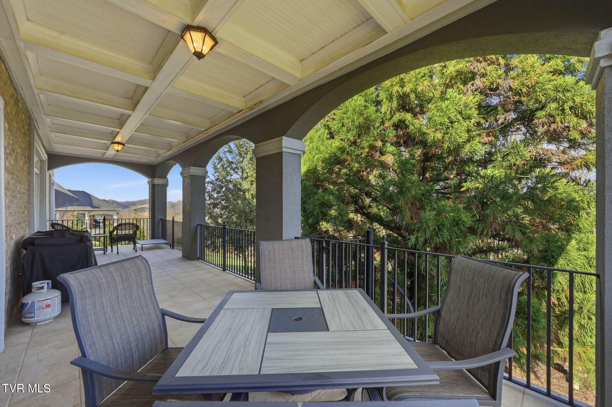 122 Chestnut Ridge Drive