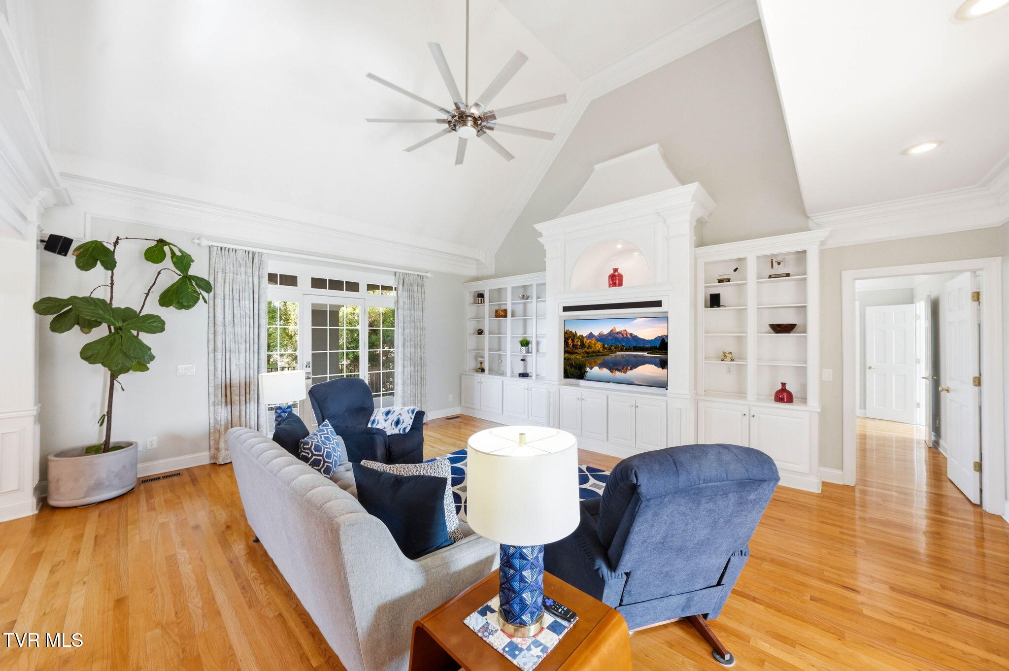 122 Chestnut Ridge Drive